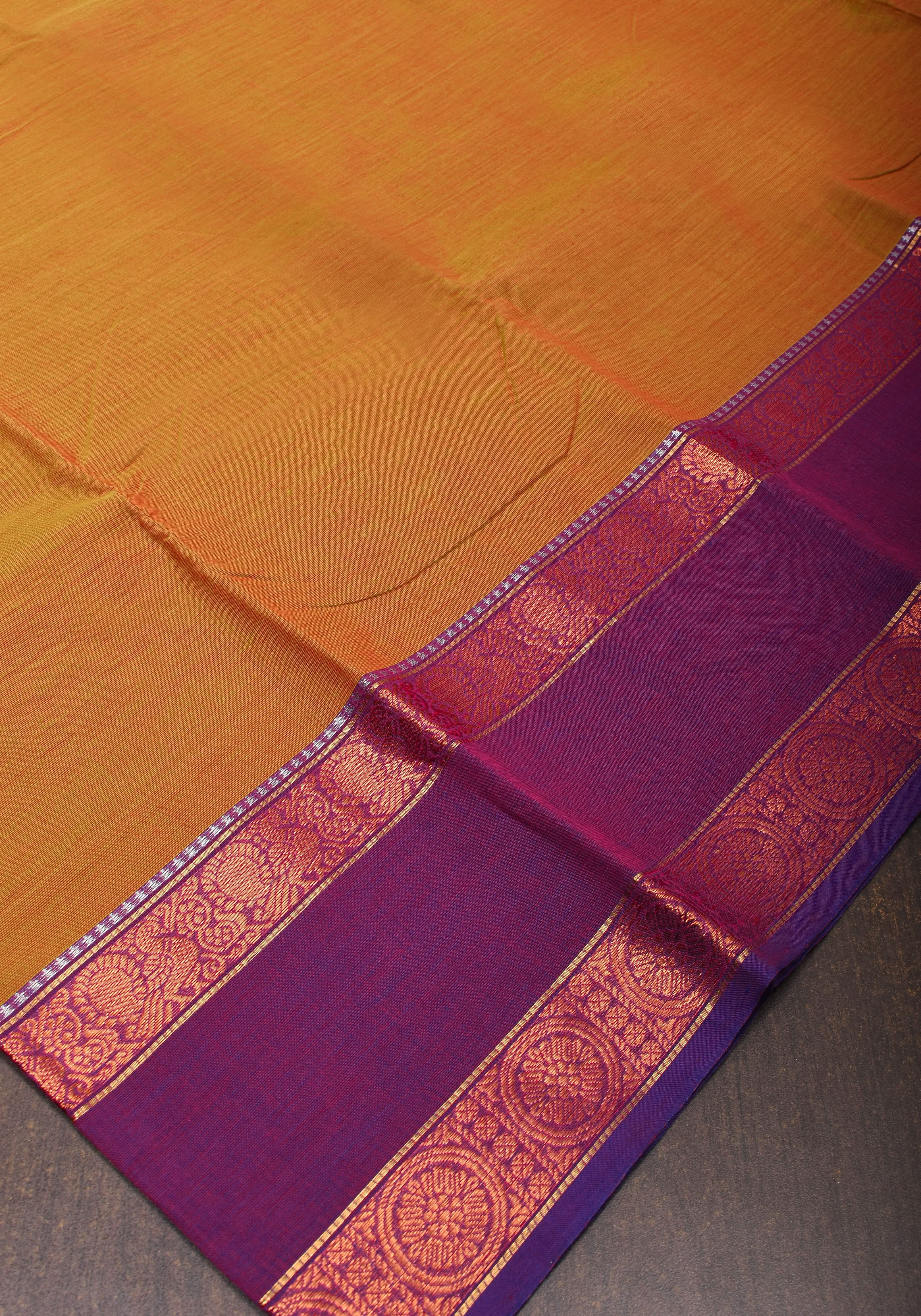 Green-Red Dual tone Kanchi Cotton Saree with Ganga Jamuna zari border, No Blouse piece | Shobitam