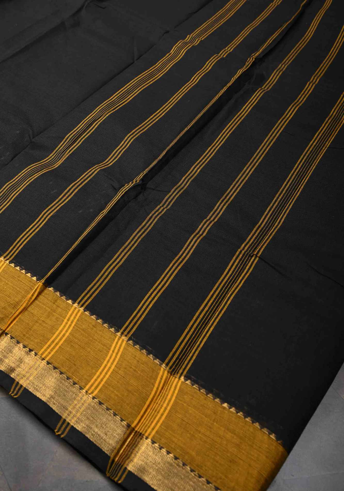 Black Kanchi Cotton Saree with Contrast Zari Border | No Blouse piece