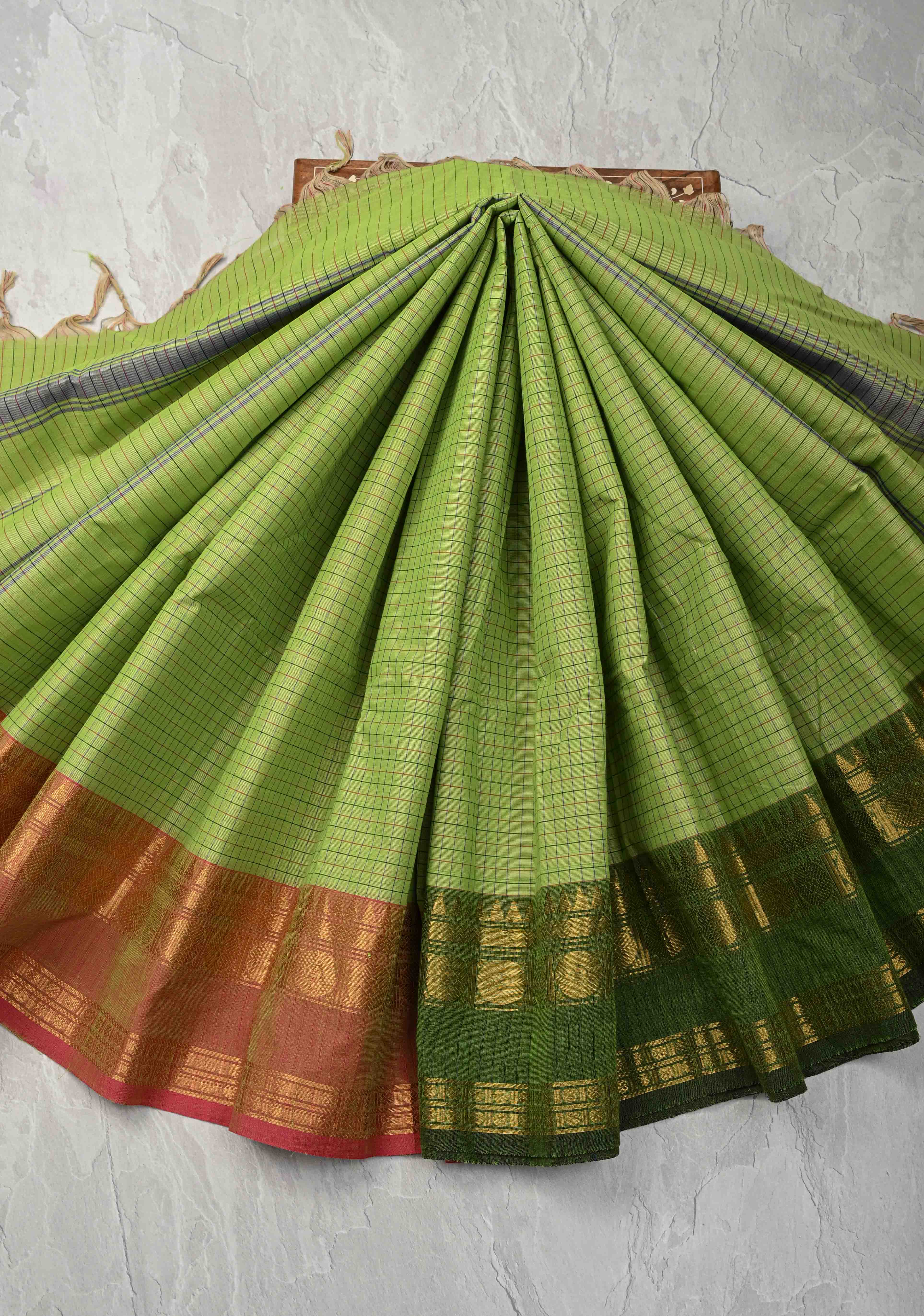 Pista Green Cotton Saree with Checks Pattern and Ganga Jamuna Border, No Blouse piece