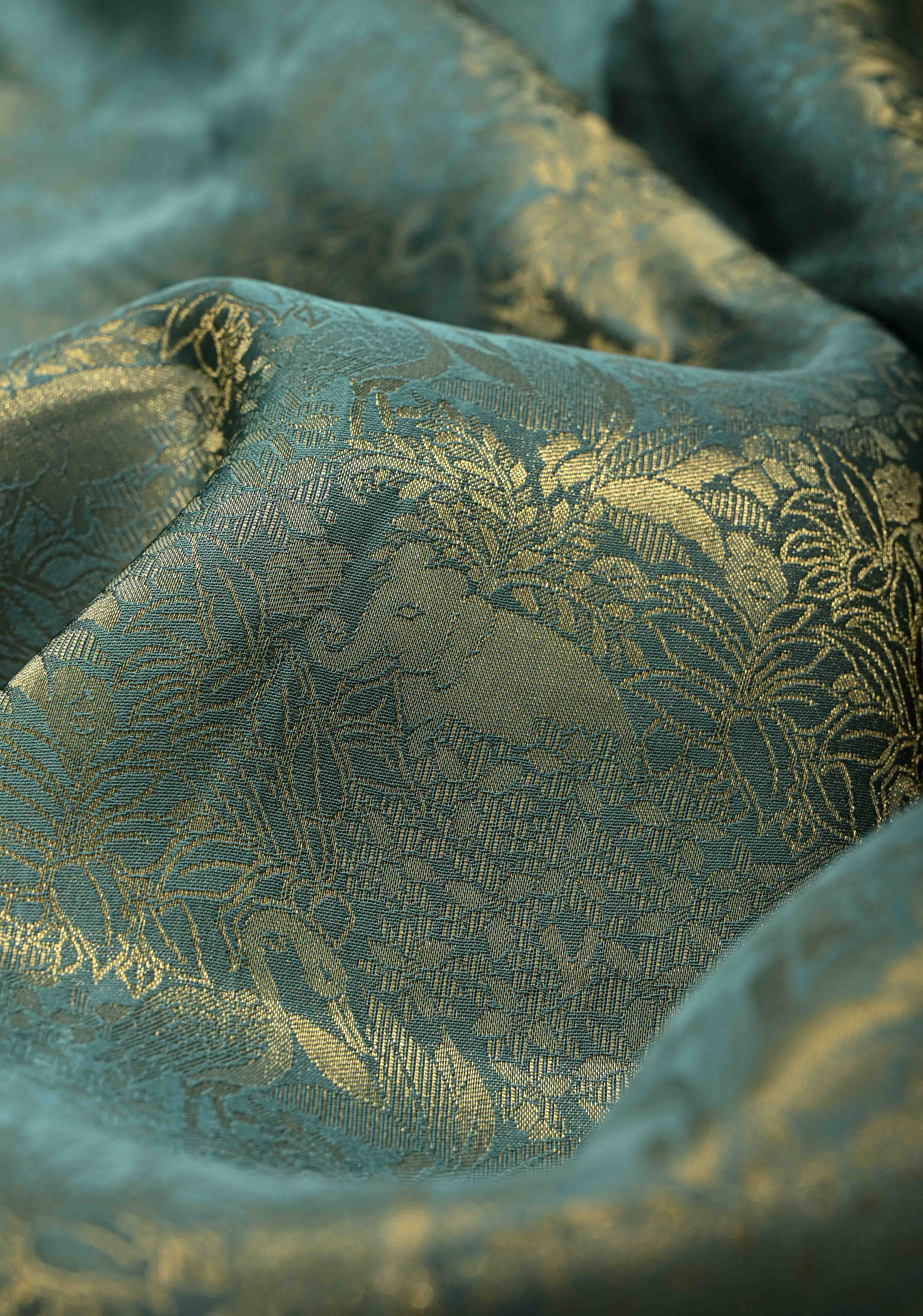 Turquoise Sea Green Vegan Viscose Silk Saree with Vanasingaram Brocade and Scallop Border | Shobitam