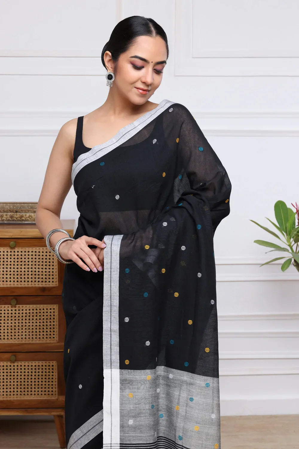 Handloom Black Polka Dot Pure Cotton Jamdani Saree | Shobitam