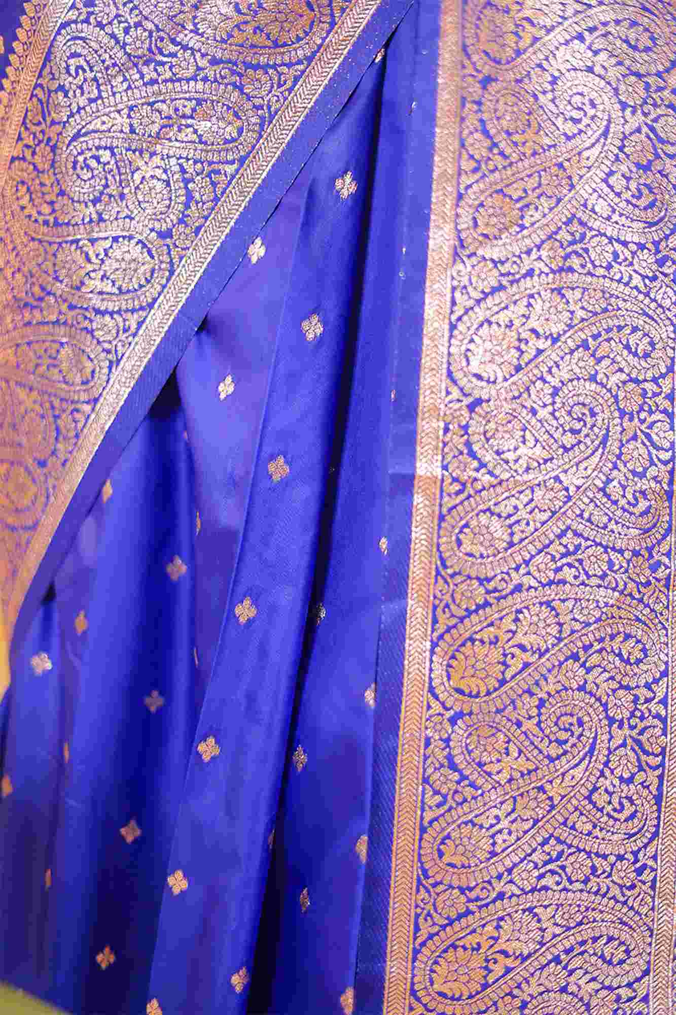 Soft Munga Katan inspired with Rich Pallu , Zari Weaving Border ready to wear saree