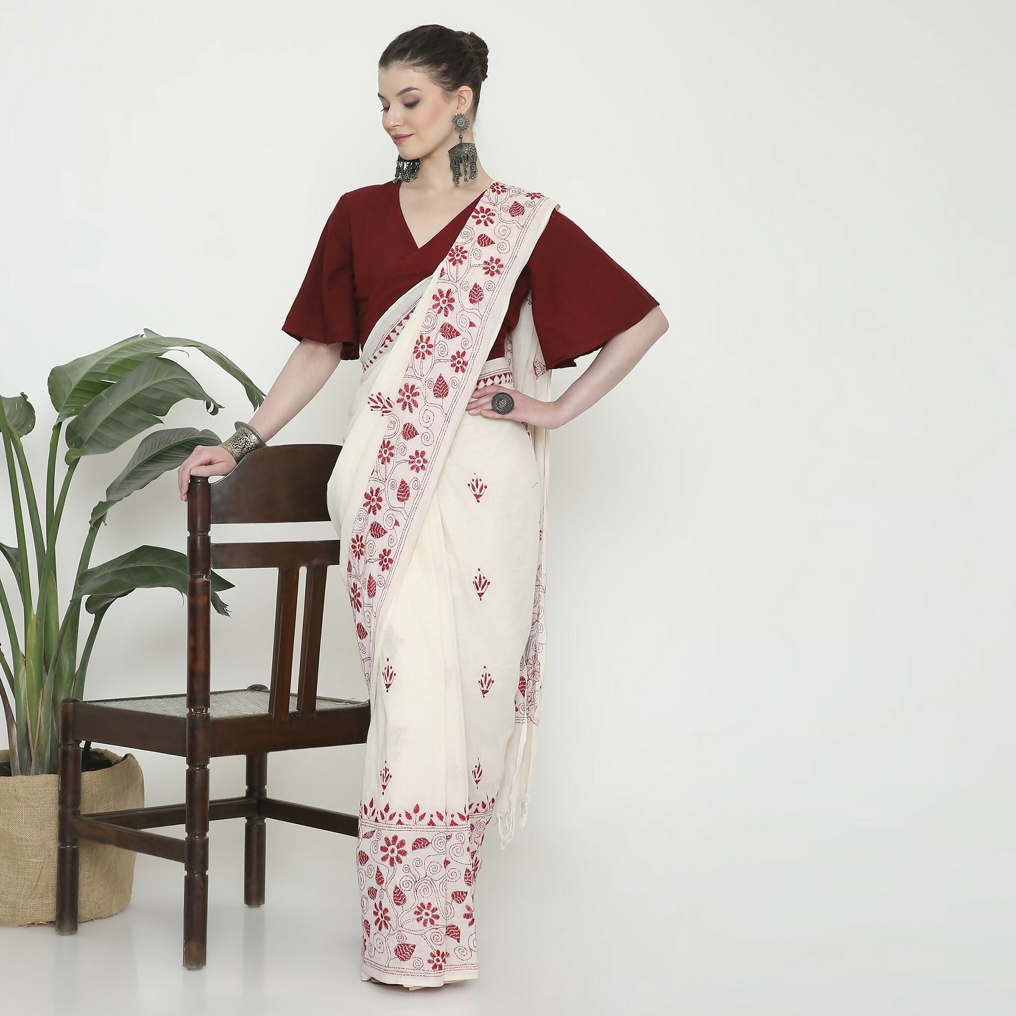 Magnolia Mul cotton saree with Kantha Stitch embroidery | Shobitam