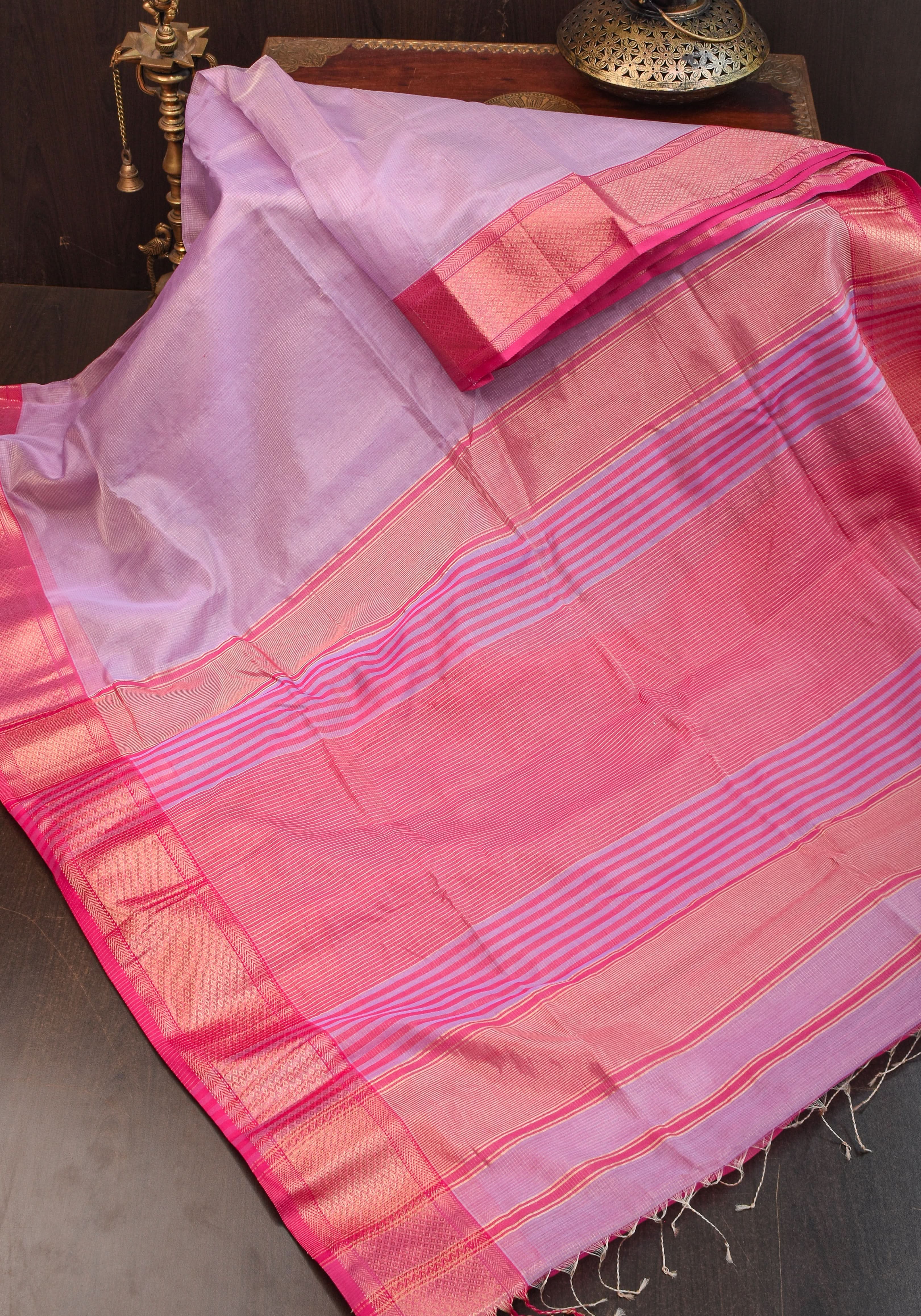 Handwoven Maheshwari silk cotton saree in Lilac with Pink | Shobitam