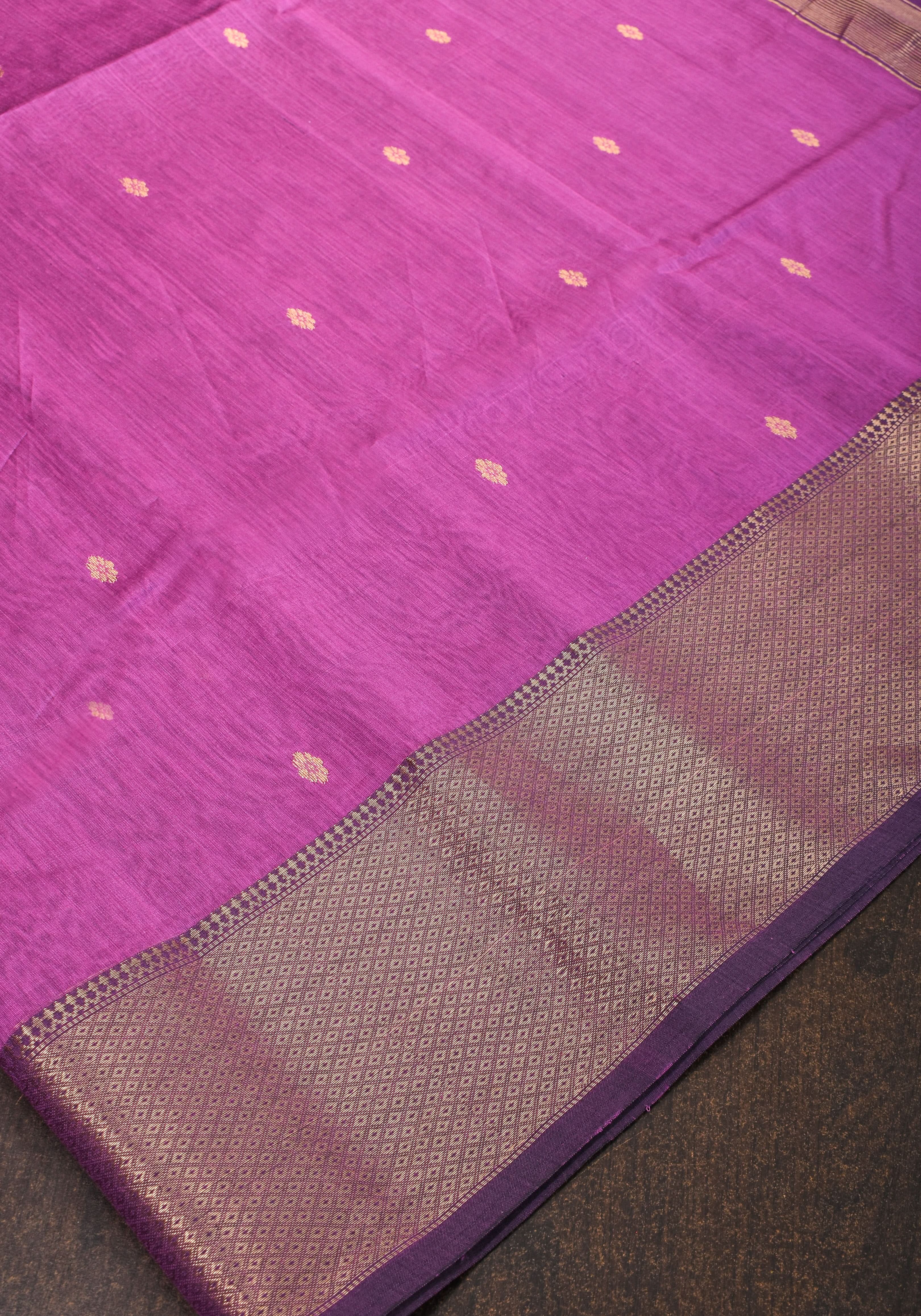 Handwoven Maheshwari Silk Cotton Saree in Lilac with zari borders | Shobitam