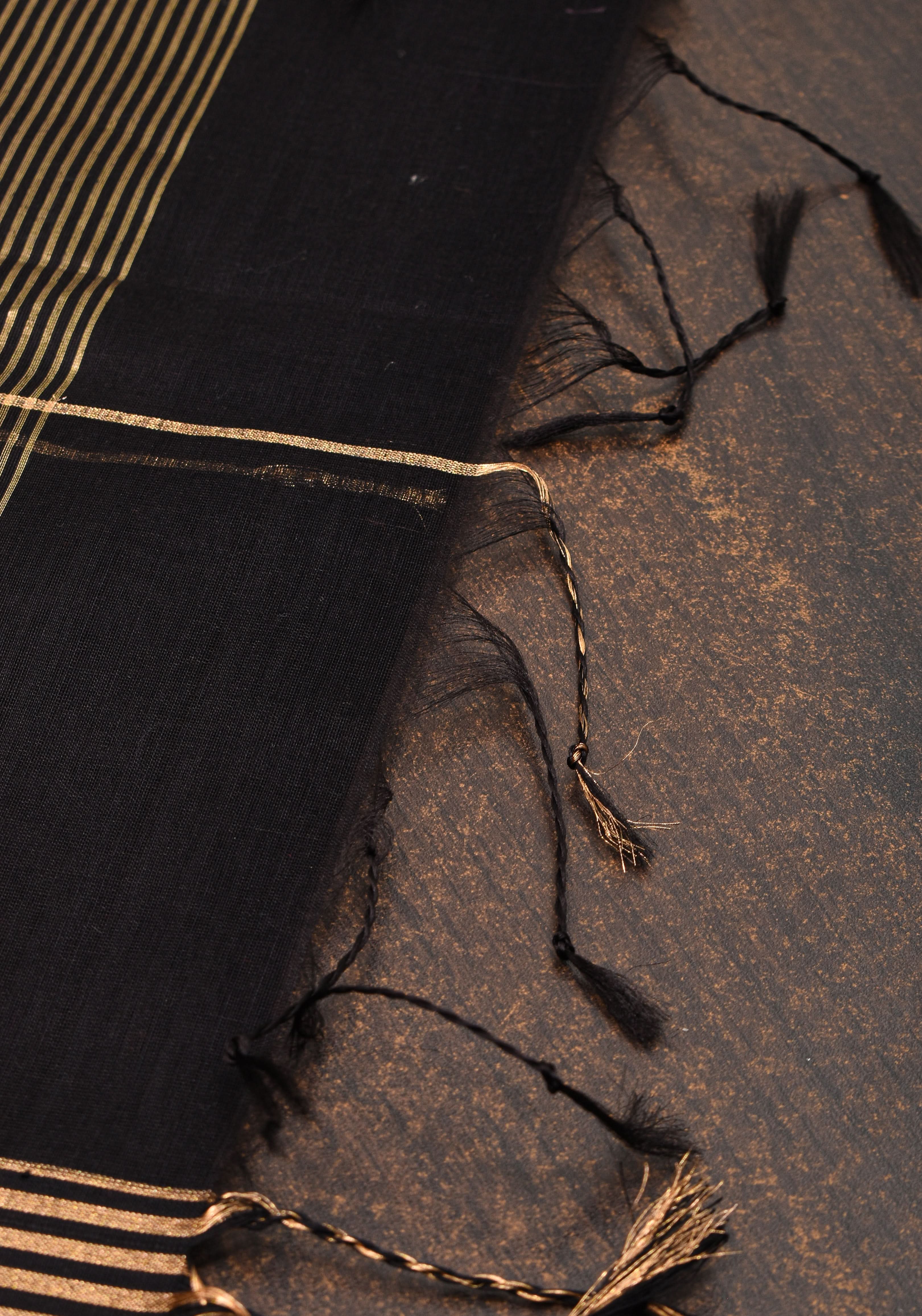 Black Handwoven Zari Stripes Maheshwari Silk Cotton Saree | Shobitam