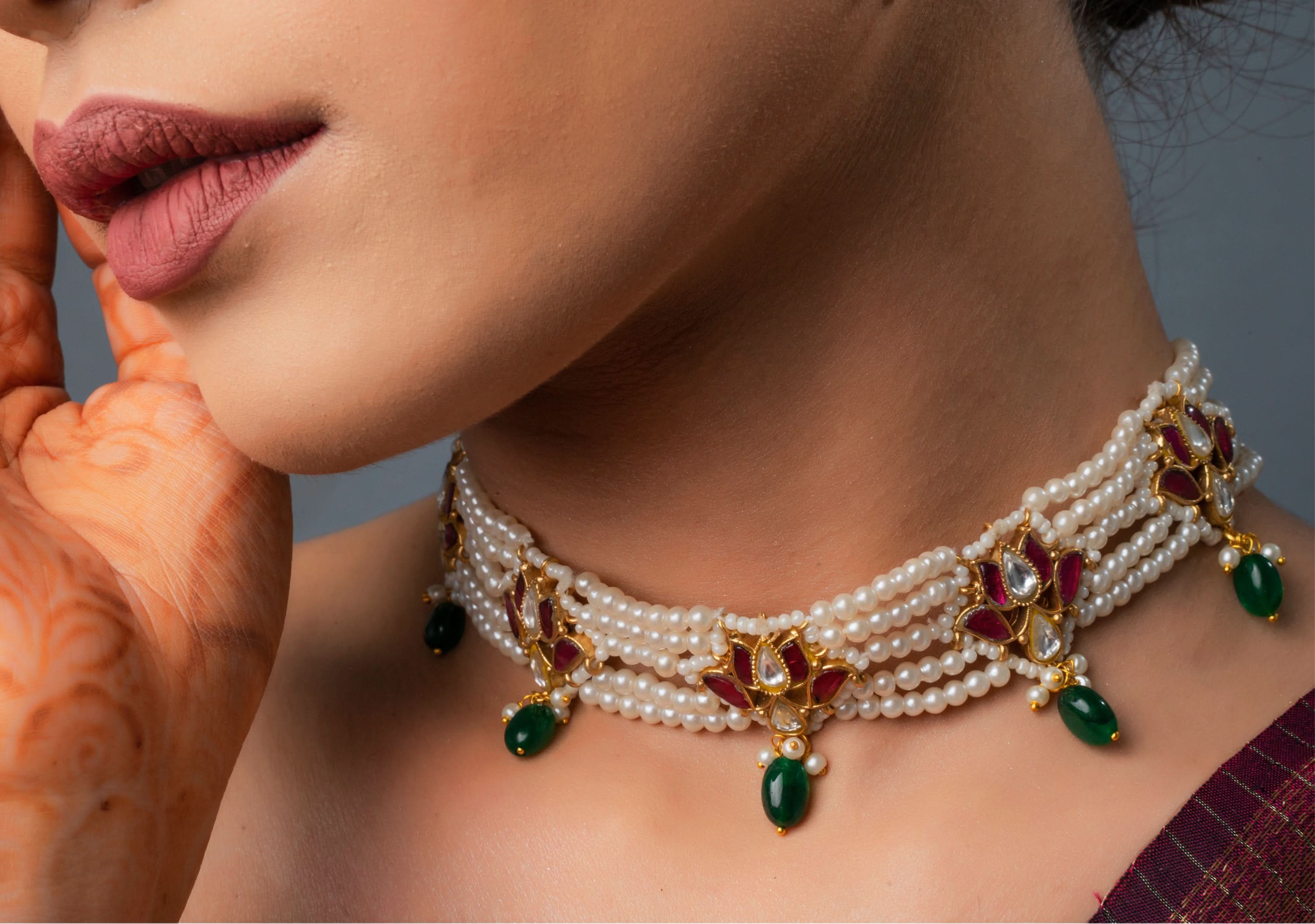 Charming Kemp Lotus on 5 row dainty beads Choker Set | Shobitam Jewelry