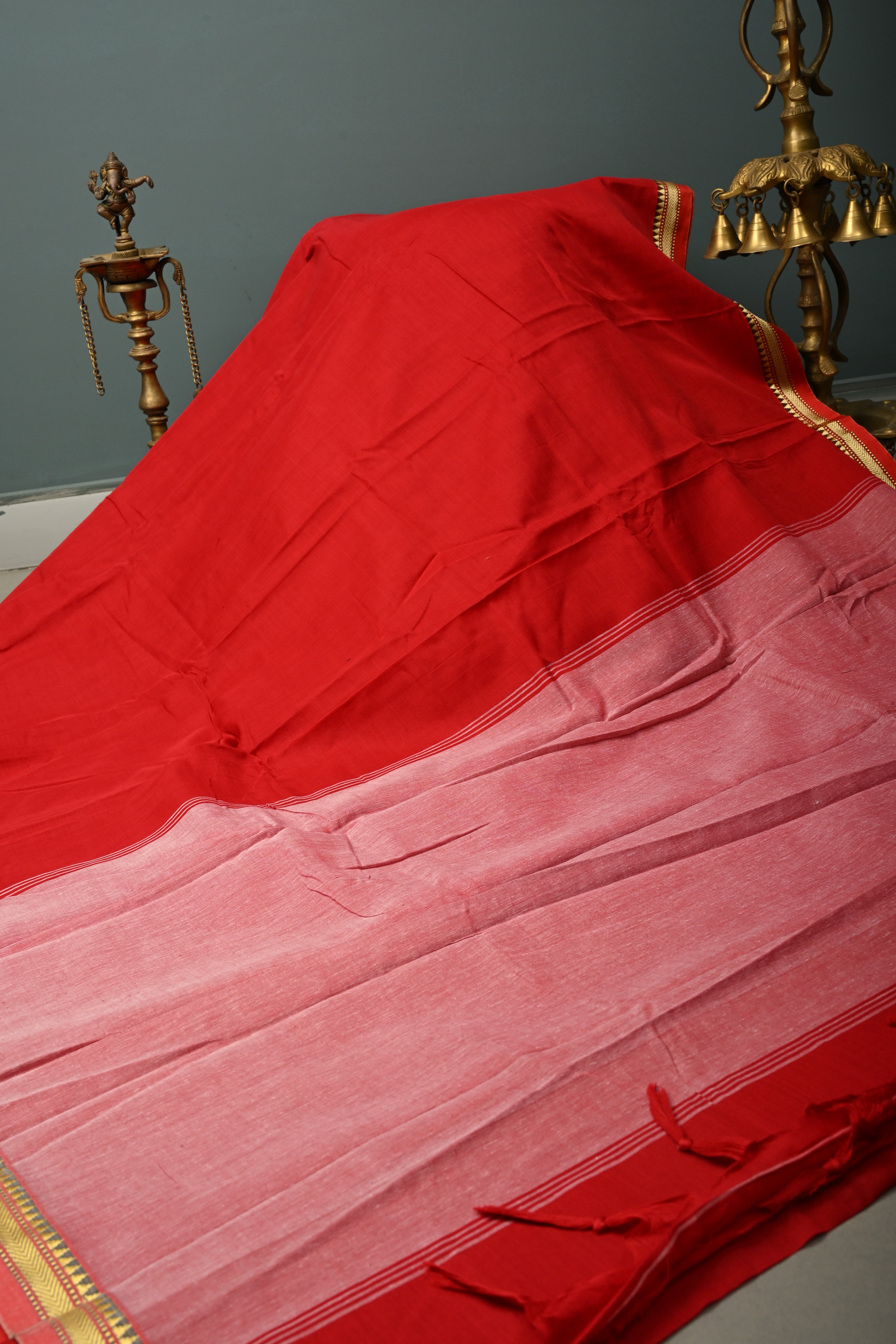 Blood Red Narayanpet Cotton Saree with Minimal Borders, No Blouse Piece