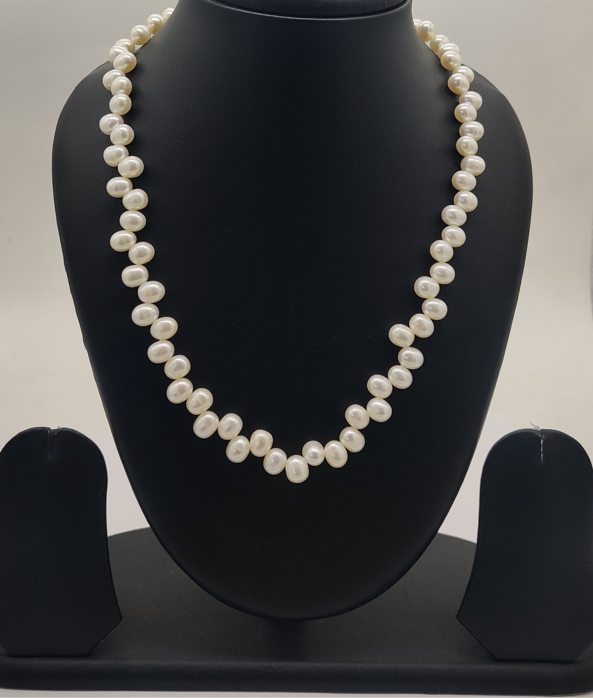 Classic Baroque Line Fancy Necklace | Shobitam