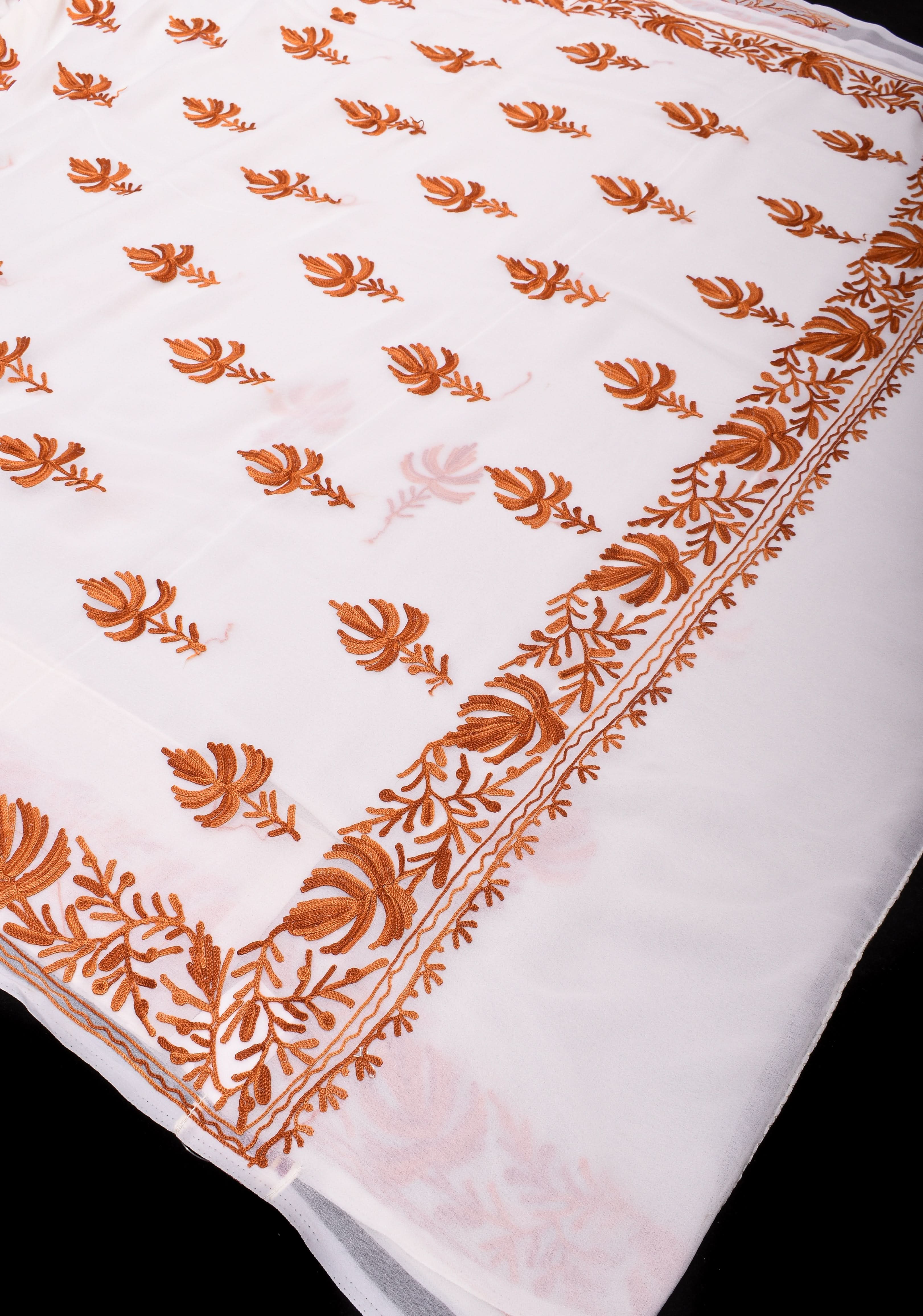 Kashmiri Aari Embroidery Georgette Saree in White with Maple leaf Motifs No Blouse Piece | Shobitam