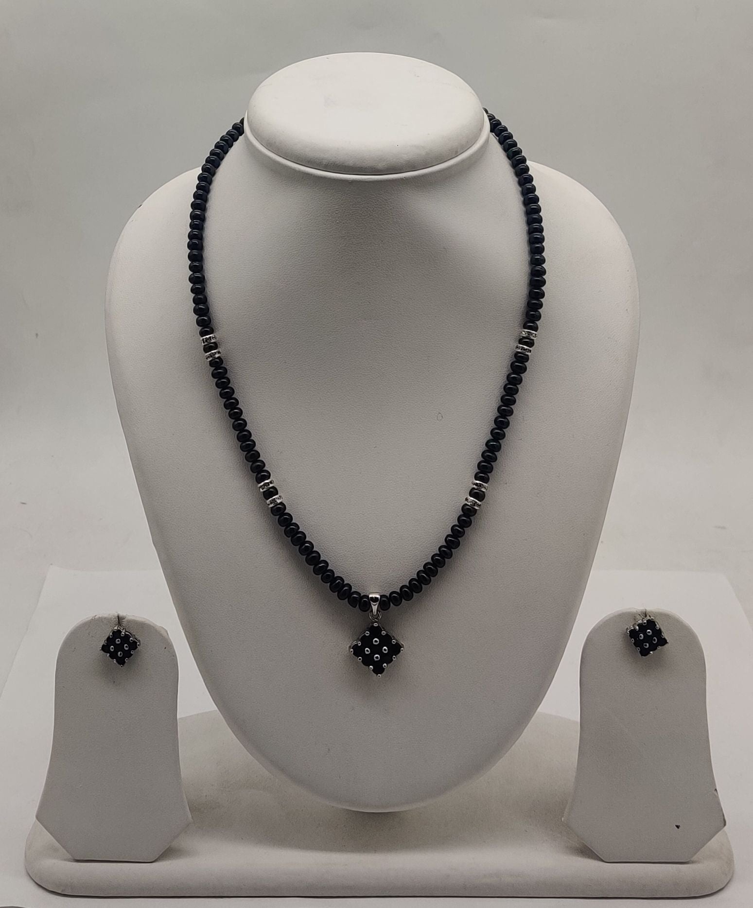 Midnight Square Beaded Set | Shobitam