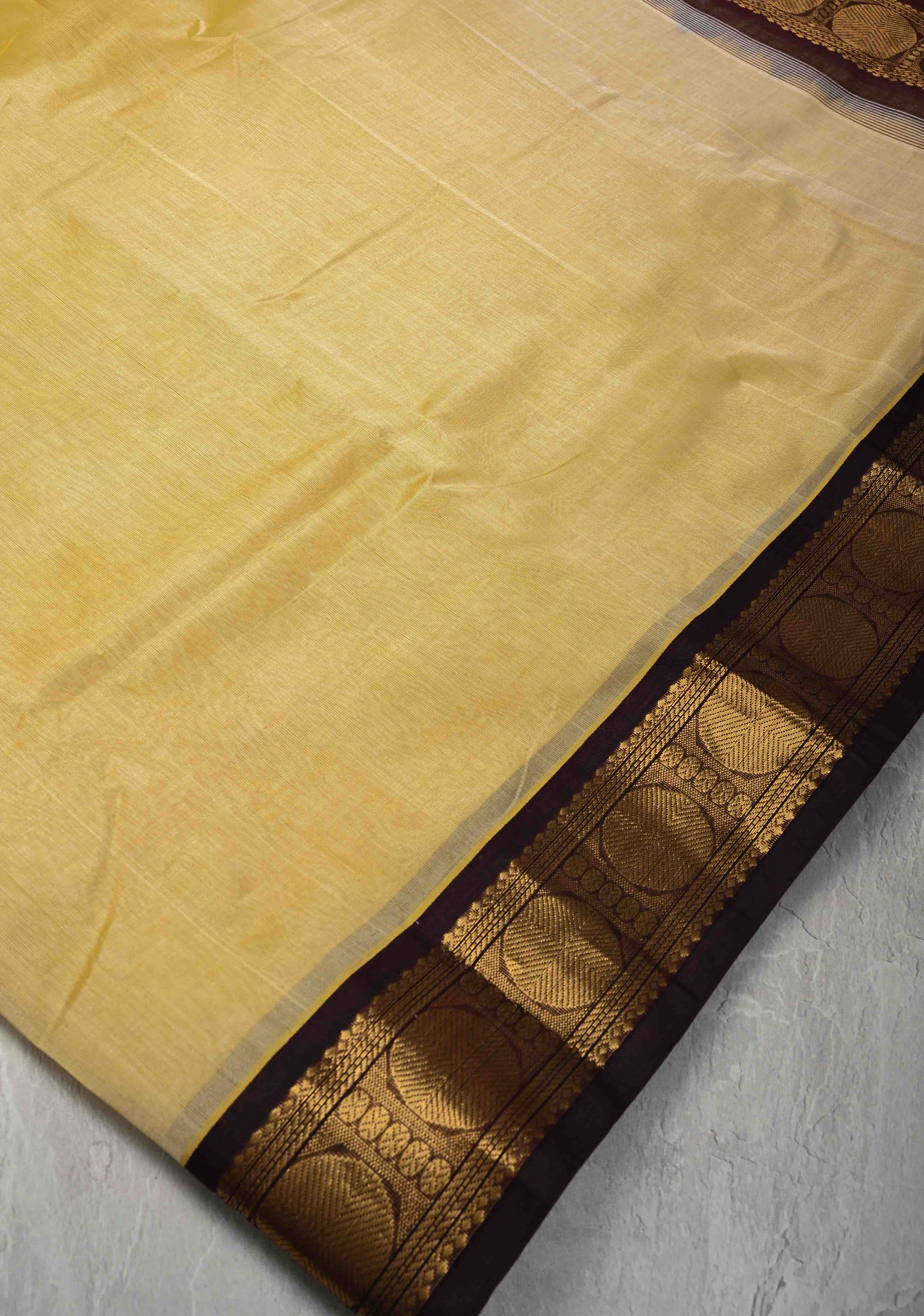 9 Yards Madisar Cream Korvai Kanchi Silk Cotton 100% Handloom Saree with Contrast Zari Border | Shobitam