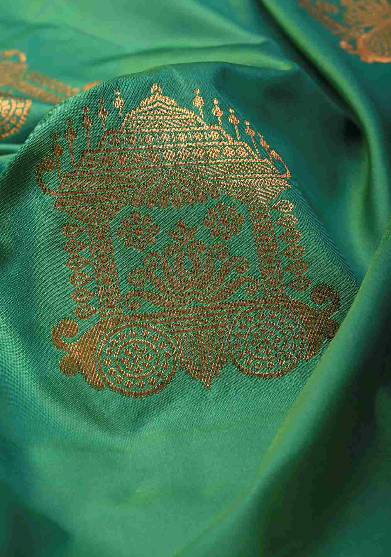 Green Dual tone Kanchi Semi Silk Saree with Temple Chariot Zari Buttas and Contrast Zari Border Ready To Wear Saree