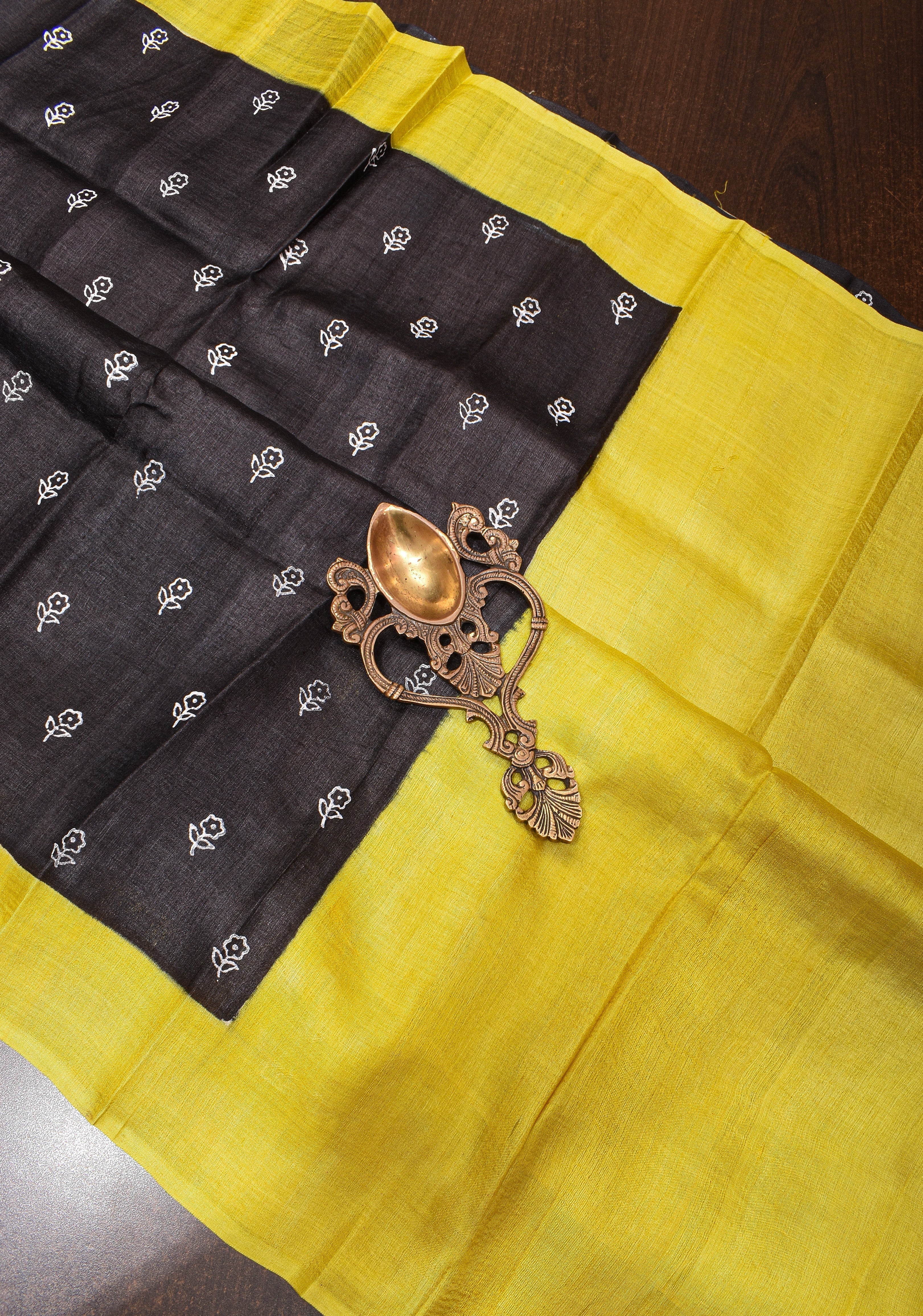 Lightweight Tussar Silk Saree in Black with Floral Buttis and Contrast Border | SILK MARK CERTIFIED | Shobitam