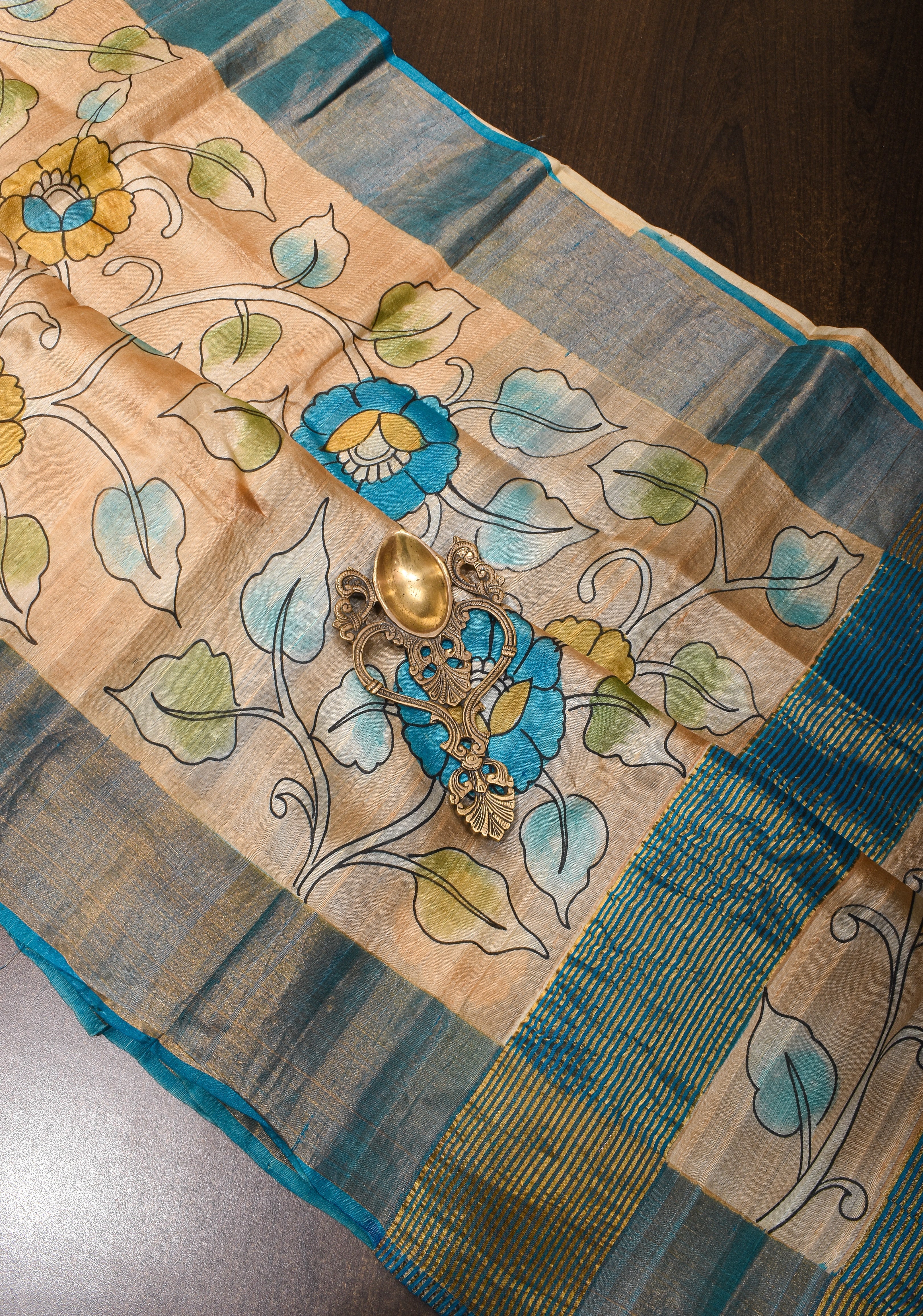 Jari Tussar Silk Saree in Pale Taupe with Floral Vines Kalamkari digital print | SILK MARK CERTIFIED | Shobitam