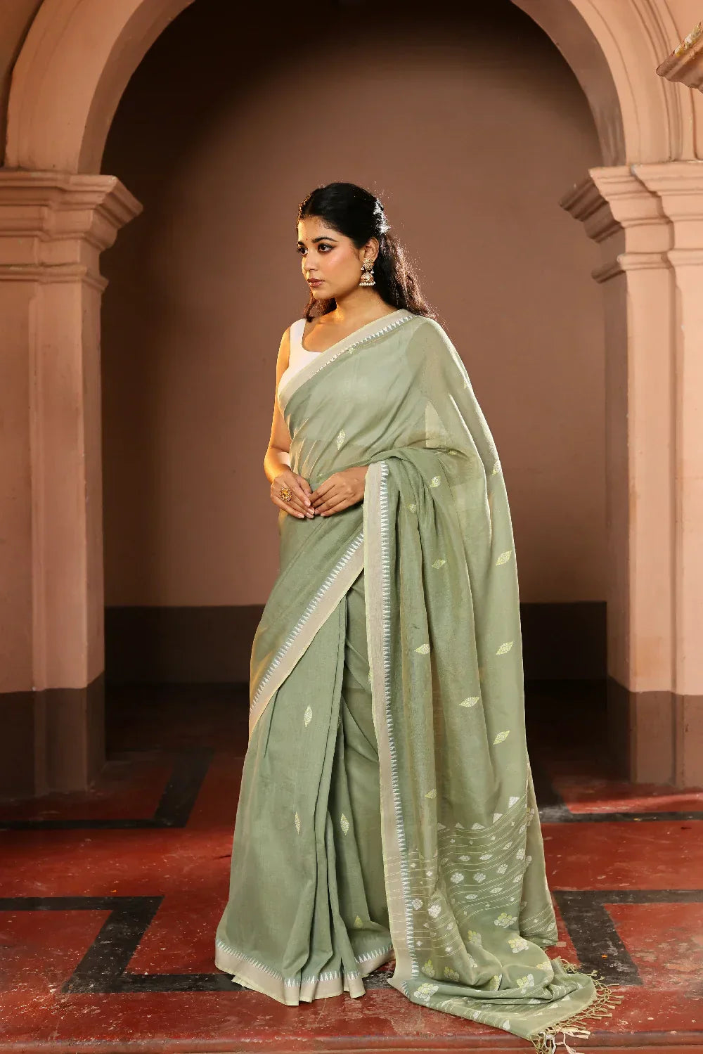 Handloom Pistachio Green Pure Cotton Jamdani Saree | Shobitam