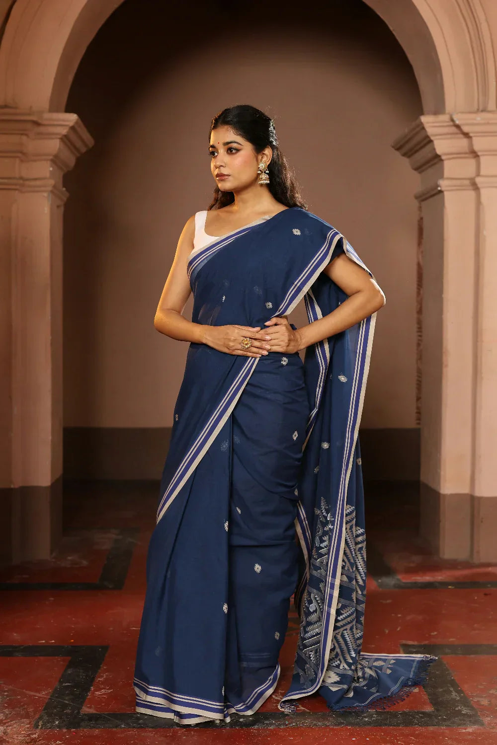 Handloom Navy Blue Pure Cotton Jamdani Saree | Shobitam
