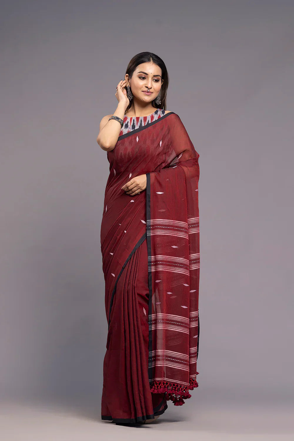 Handloom Wine Mulmul Jamdani Saree | Shobitam