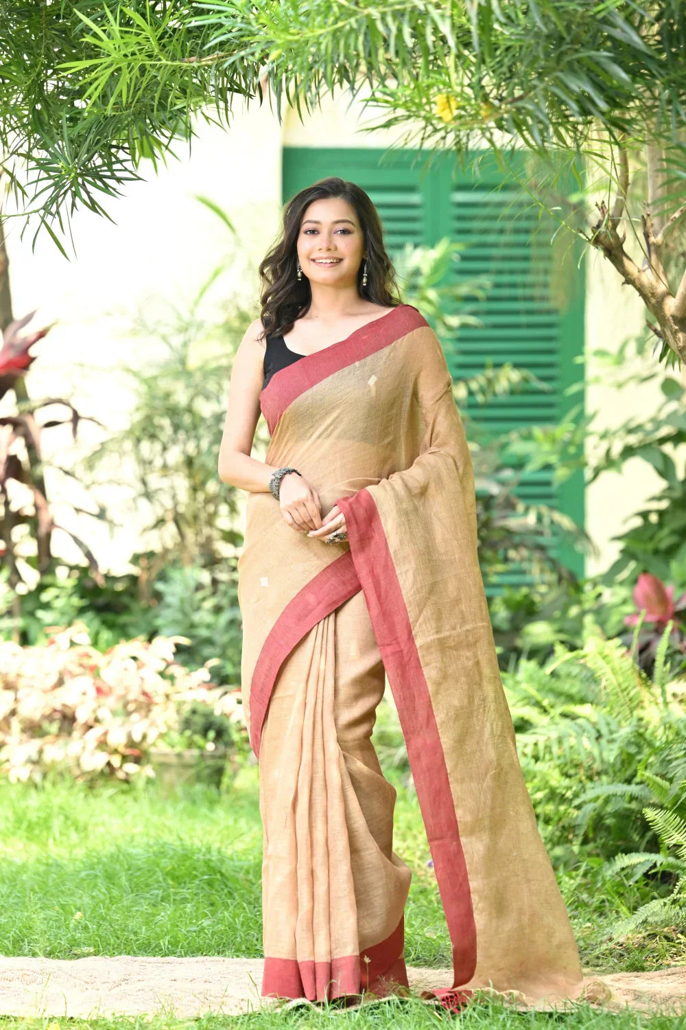 Handloom Sand Brown Pure Linen Jamdani Saree | Shobitam