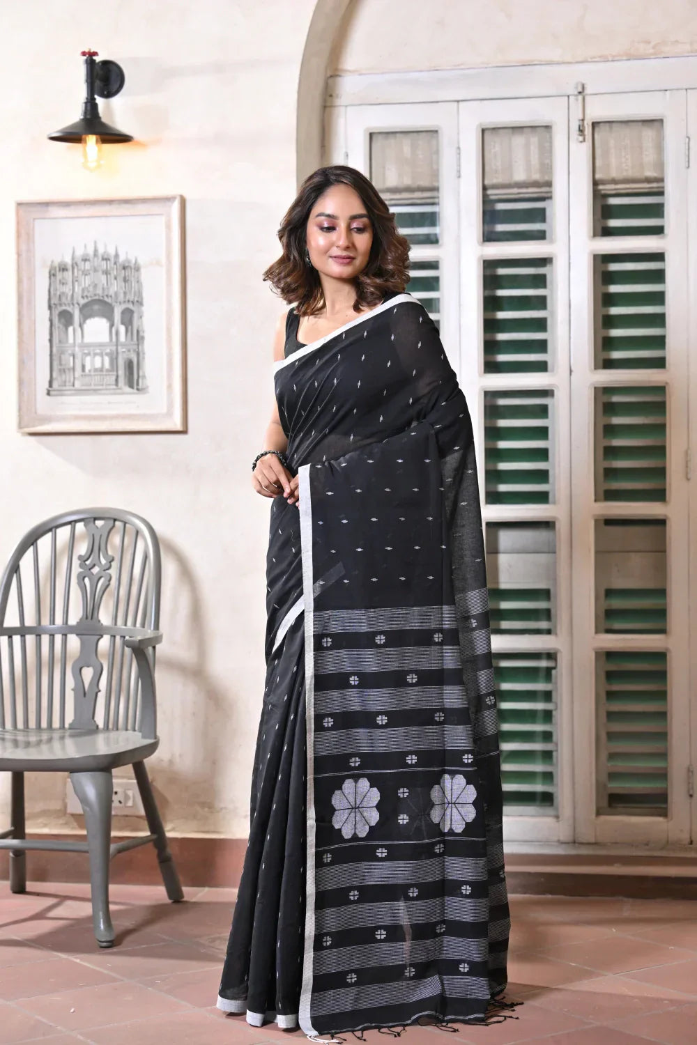 Handloom Black Soft Cotton Jamdani Saree | Shobitam