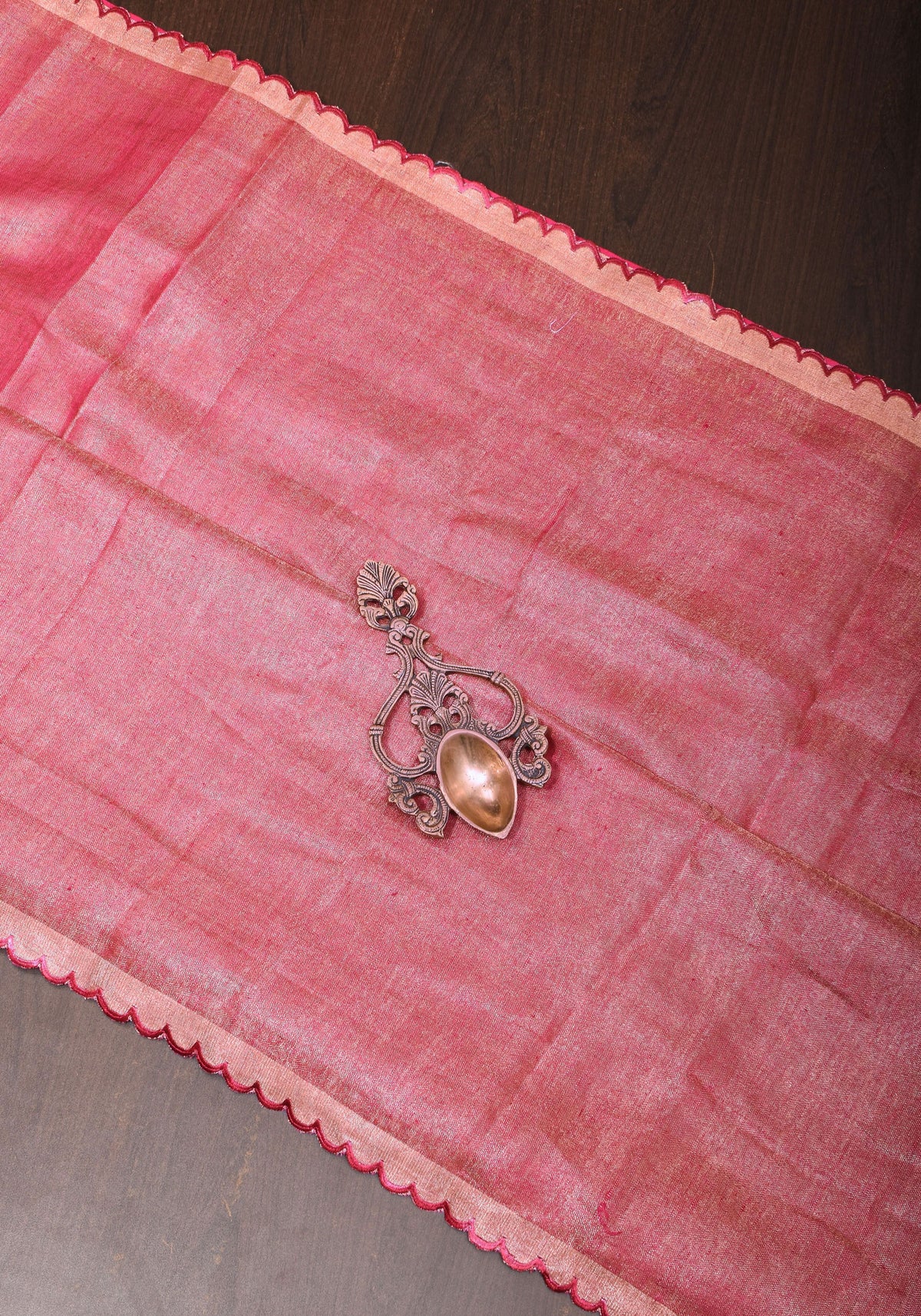 Reddish Pink tone Scalloped Tissue Linen Saree and golden border | Shobitam Saree