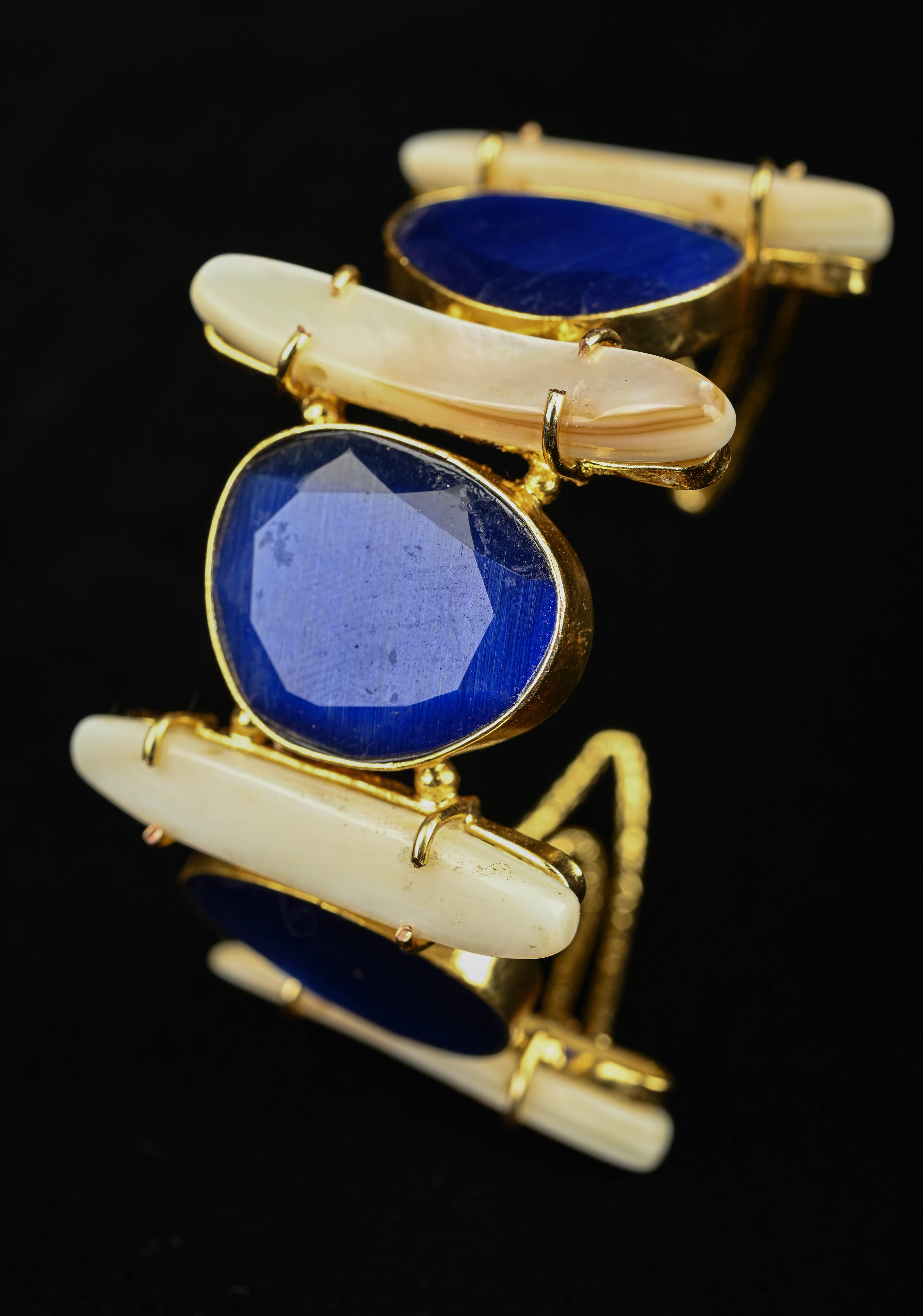 Mother of Pearl with Monalisa Stone Ajustable Handcuff Bracelet With and Gold Tone | Shobitam