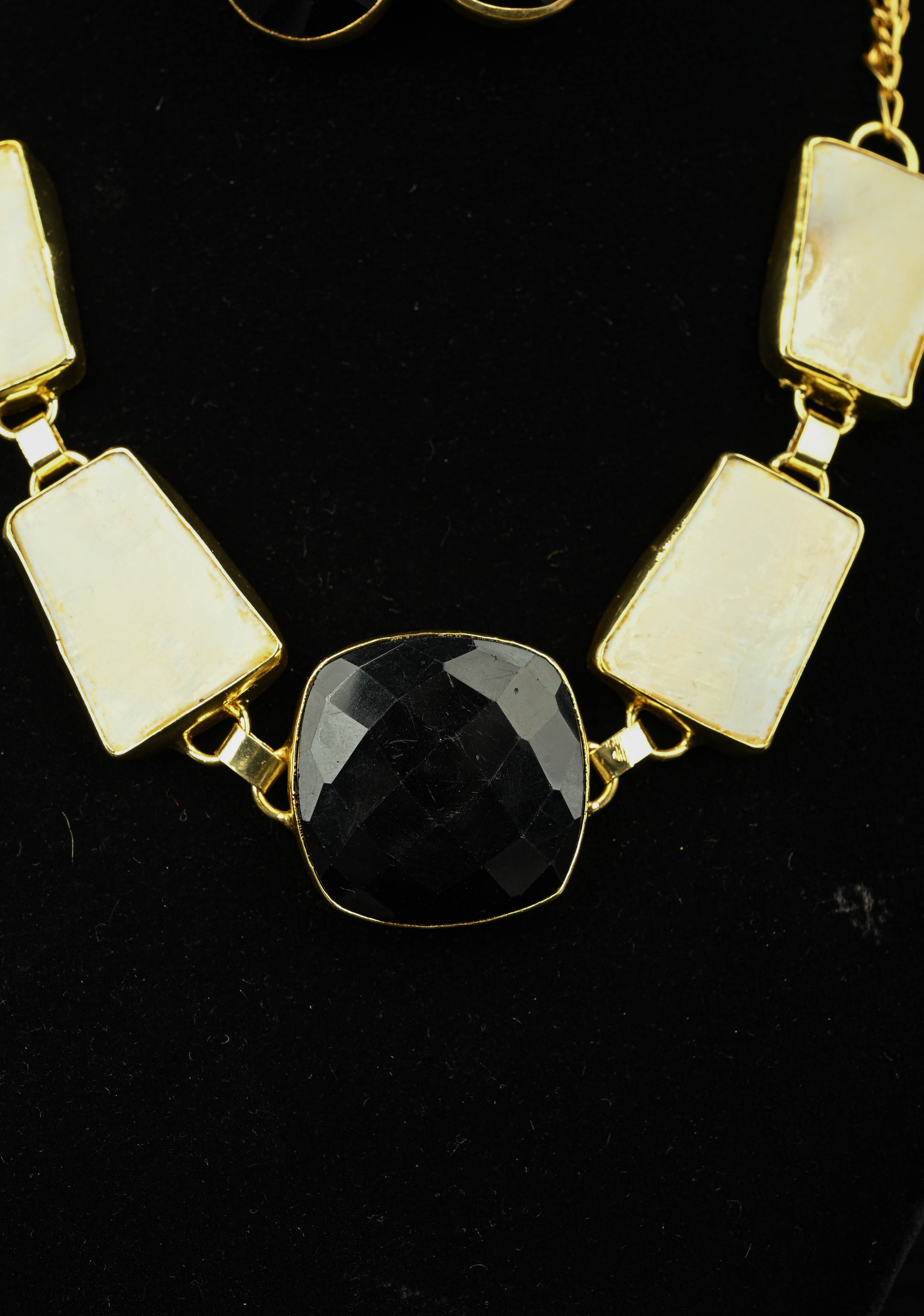 Mother of Pearls and Black Onyx Necklace and Earrings Set | Shobitam