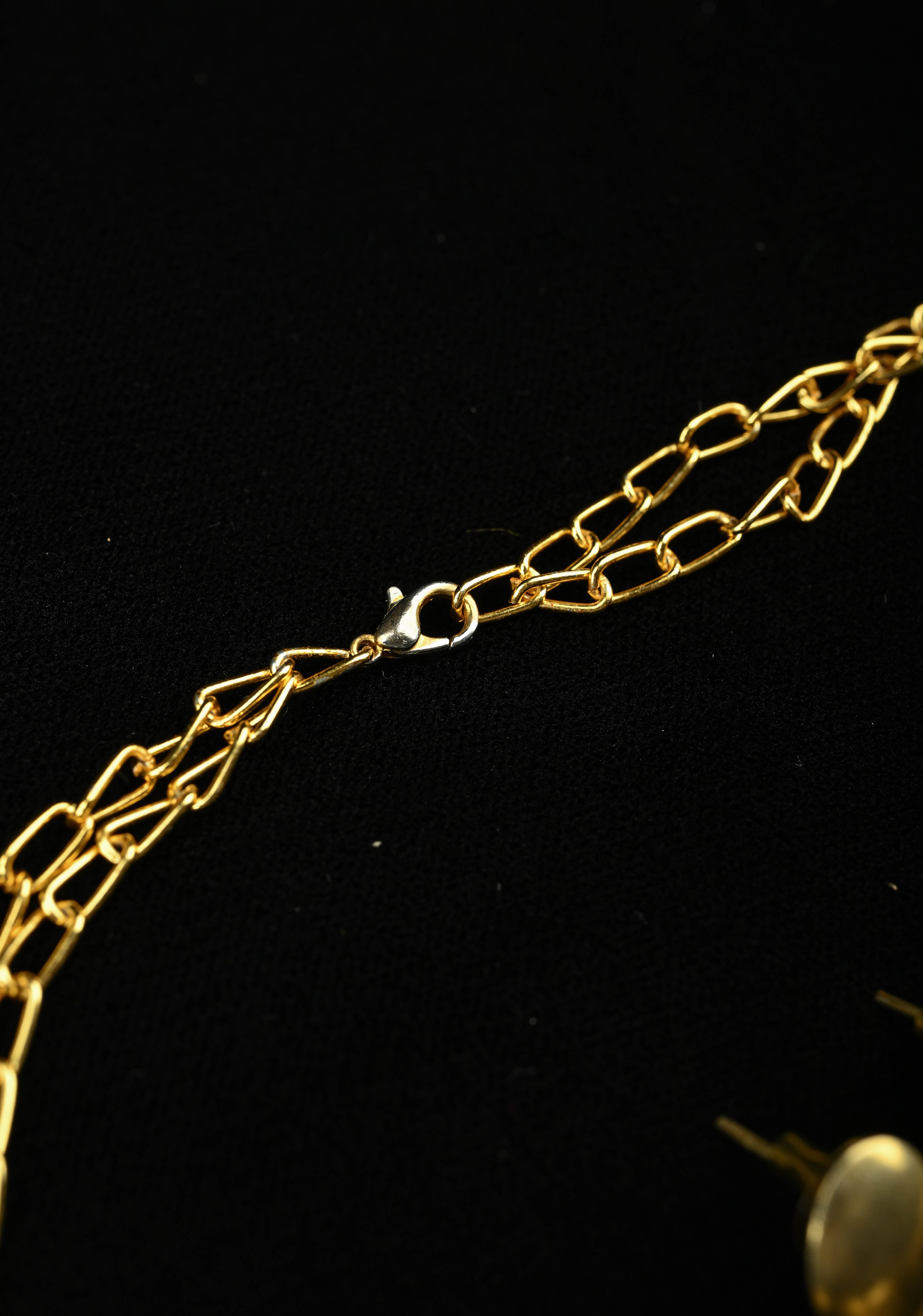 Mother of Pearls and Black Onyx Necklace and Earrings Set | Shobitam