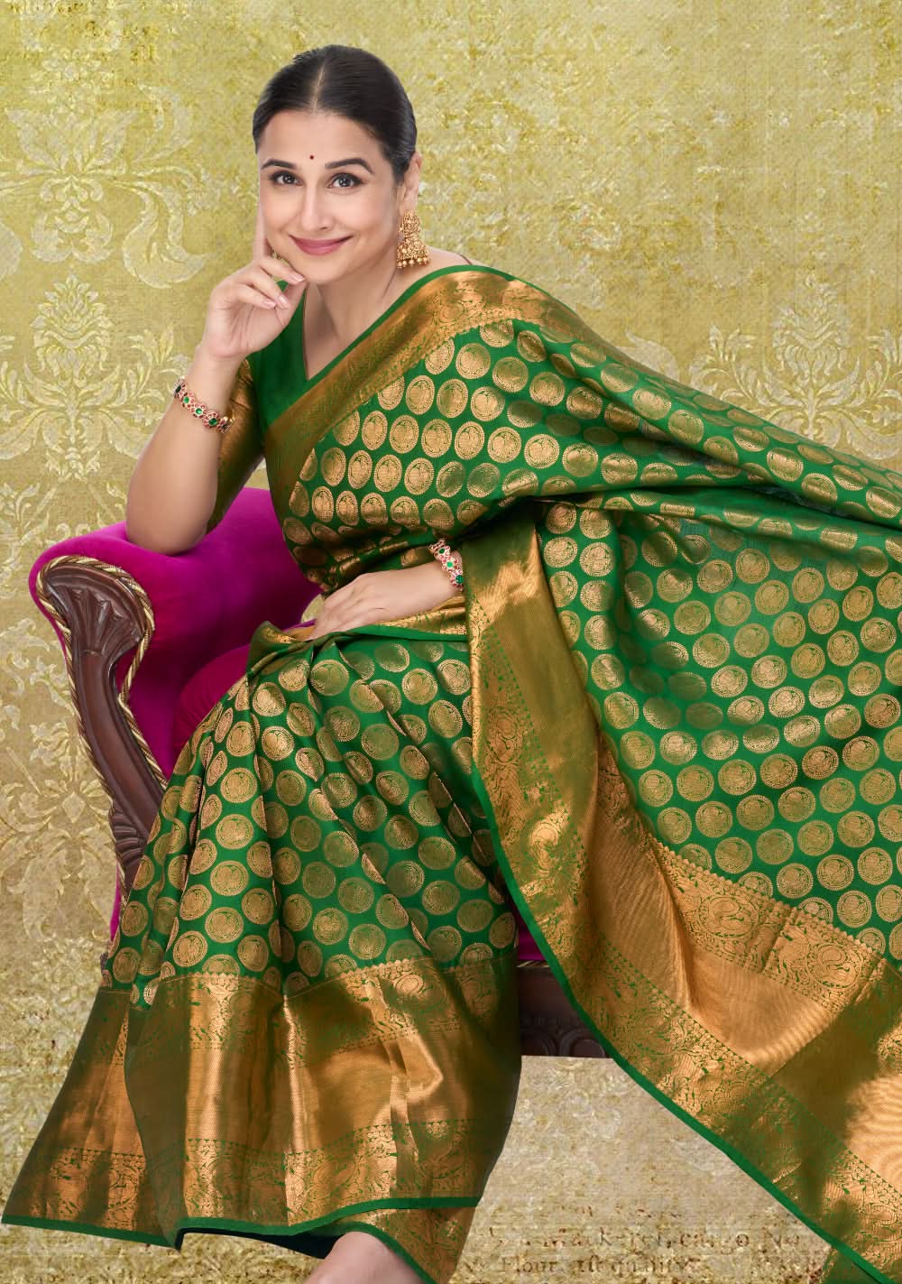 Exquisite Celebrity Grand Brocade Kanjivaram Pure Silk Saree in Leaf Green with Intricate Pallu and Zari | SILK MARK CERTIFIED | Shobitam