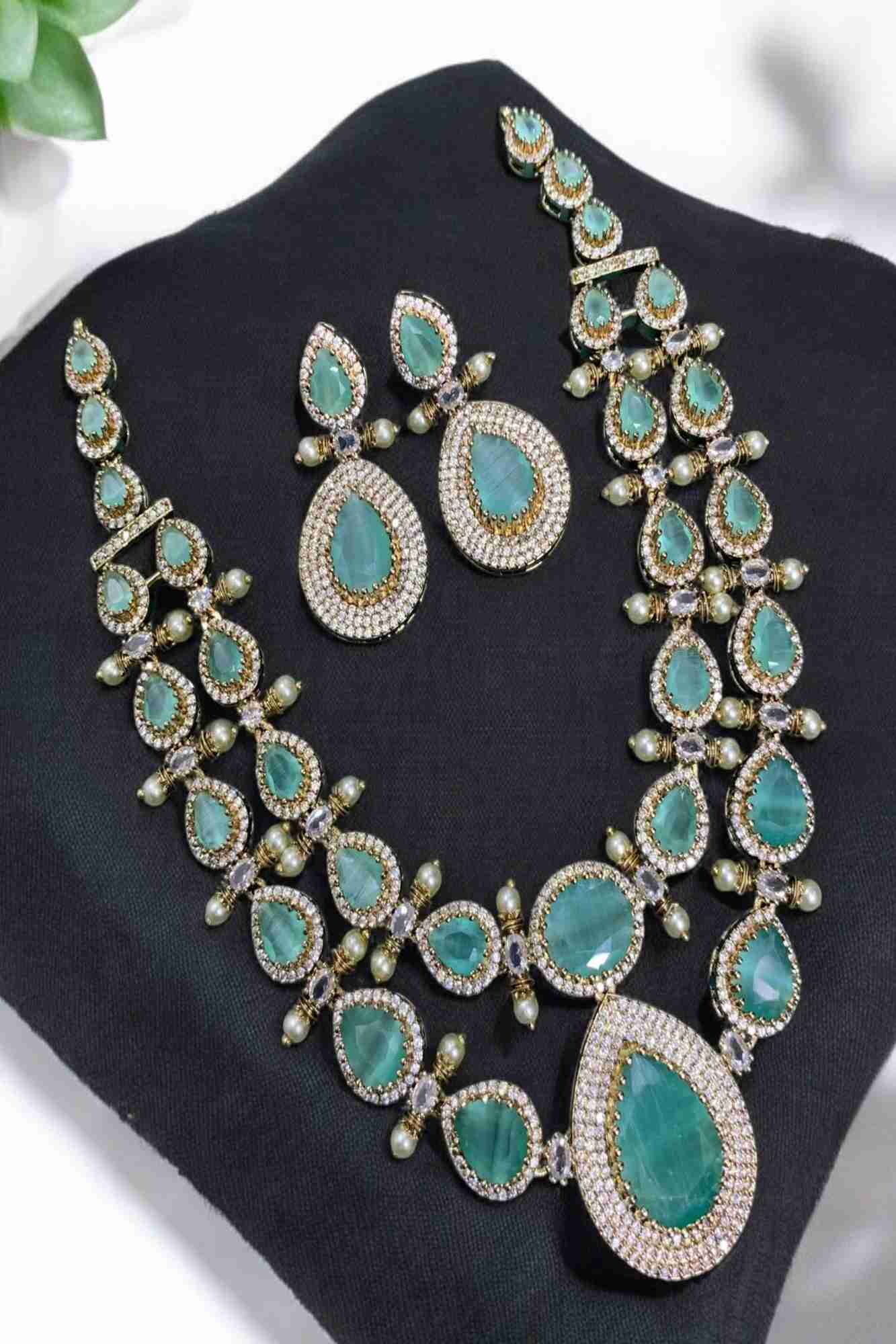 Sea Green 2-Layer Victorian Style Neckpiece – Premium Stones & Earrings