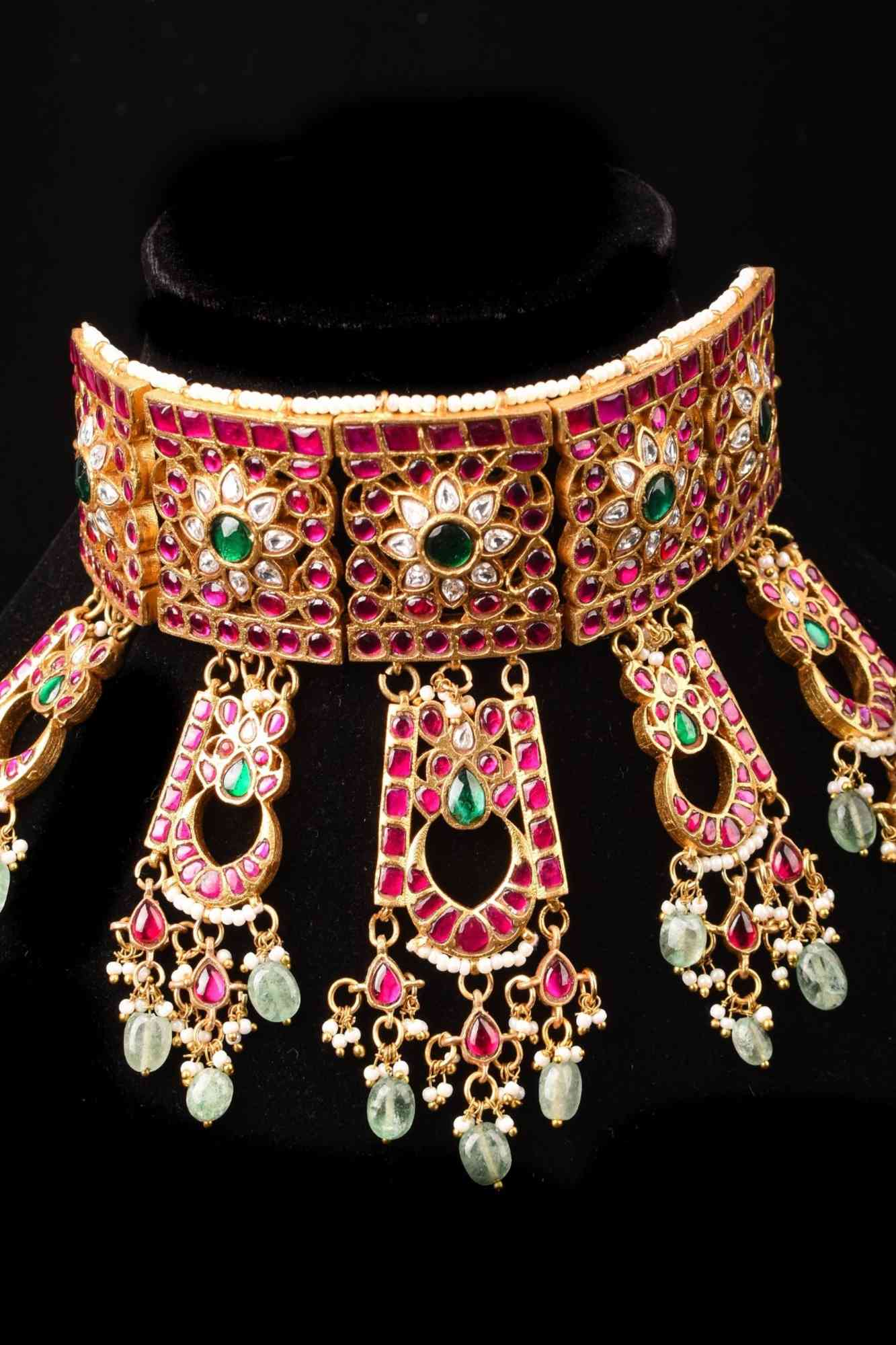 Regal Blossoms: Layered Raajwadi Choker with Jadau Floral Design (No Earrings)