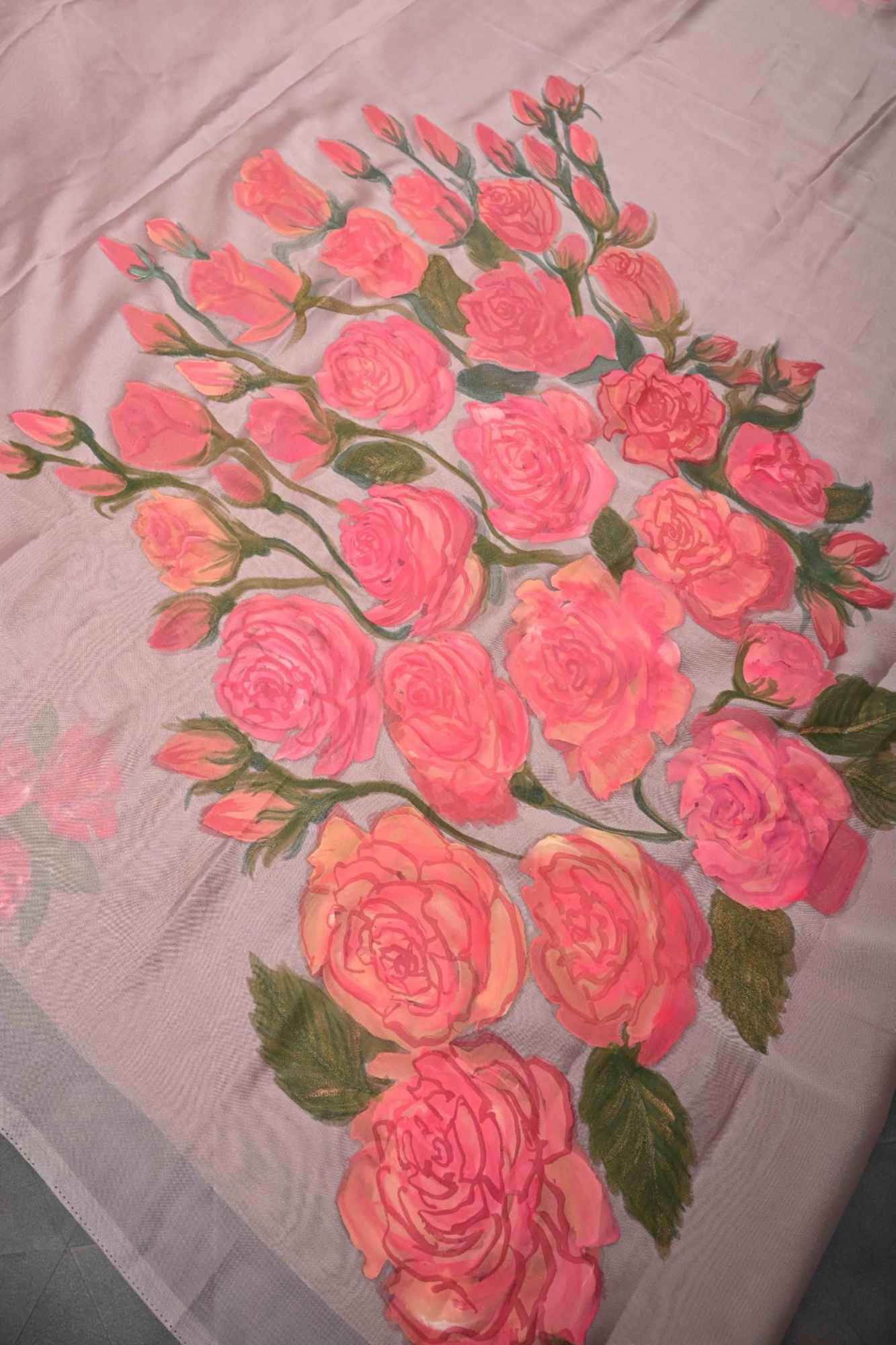 Mauve Shimmer Organza Saree with Hand-Painted Blooming Rose Cascade