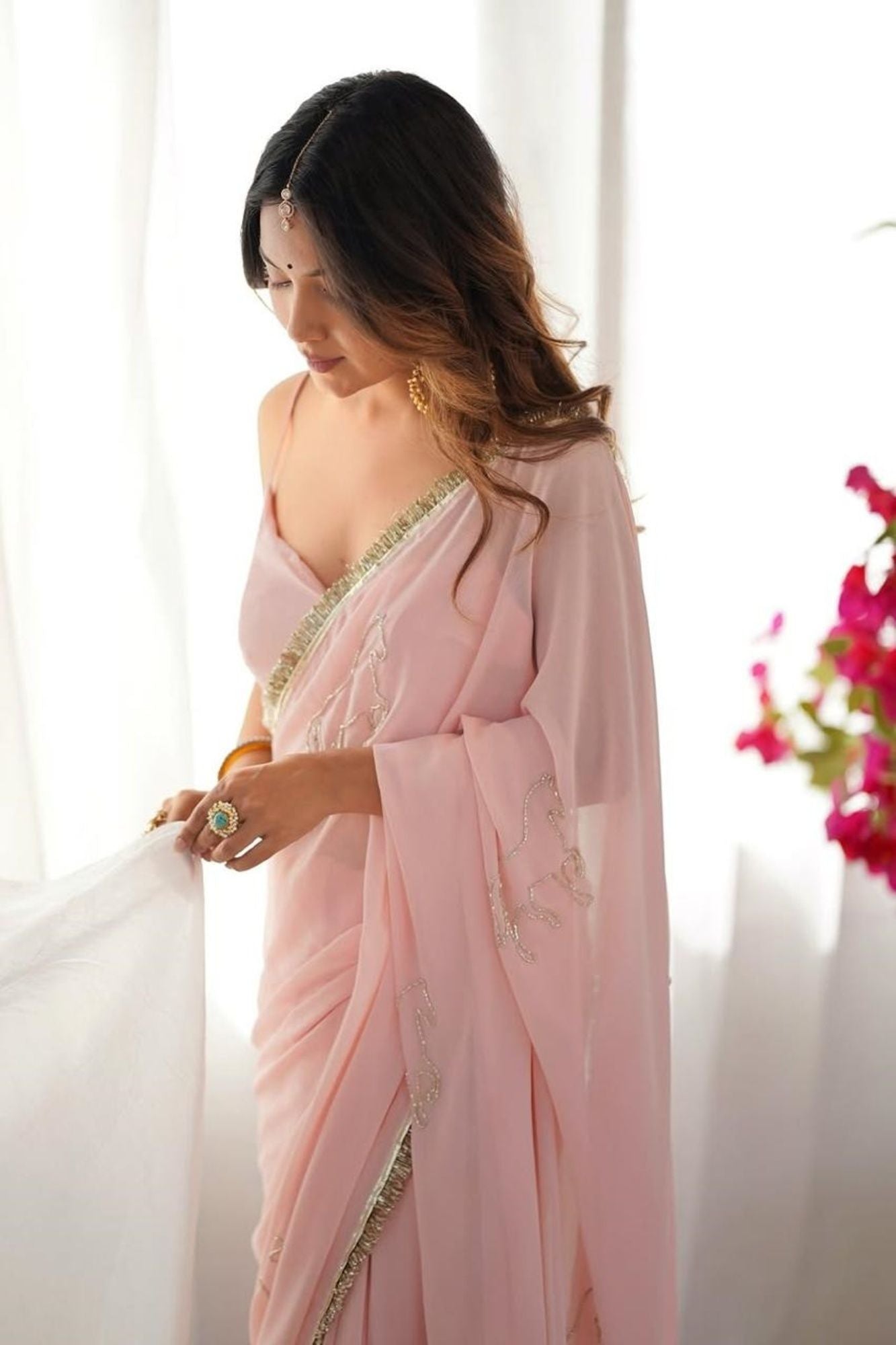 Hand Cutdanawork & Fringe Border Ready To Wear Saree