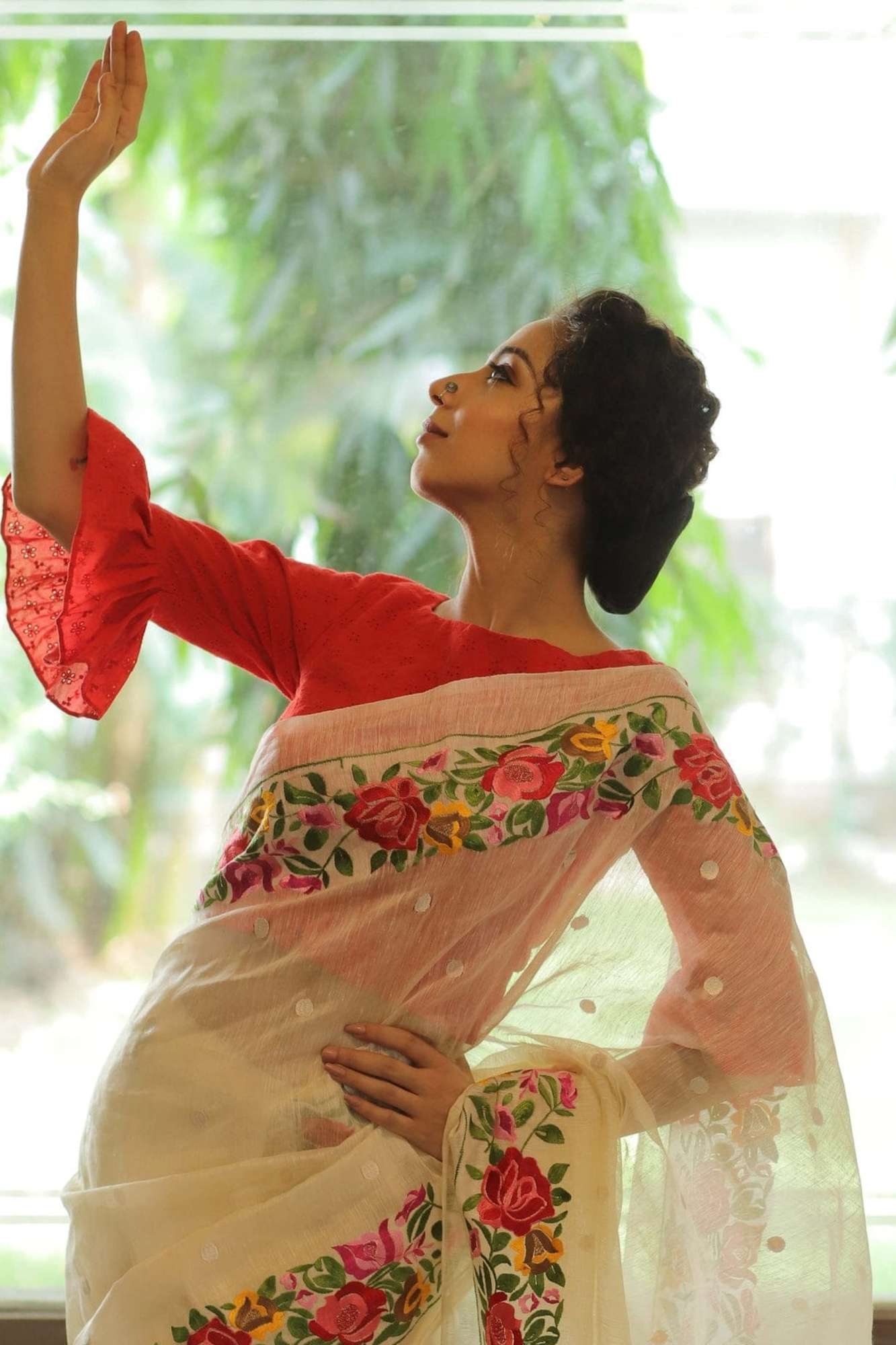 Mulberry Silk Linen with Golden Zari Border & Digital Floral Embroidery Ready To Wear Saree