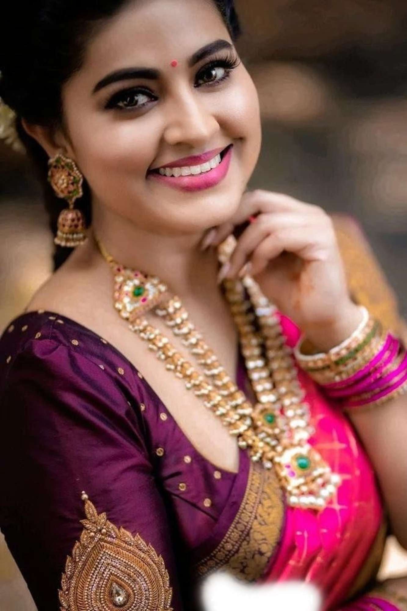 Vibrant Pink Lichi Silk with Zari Checkered Weave and Contrasting Pallu Ready To Wear Saree