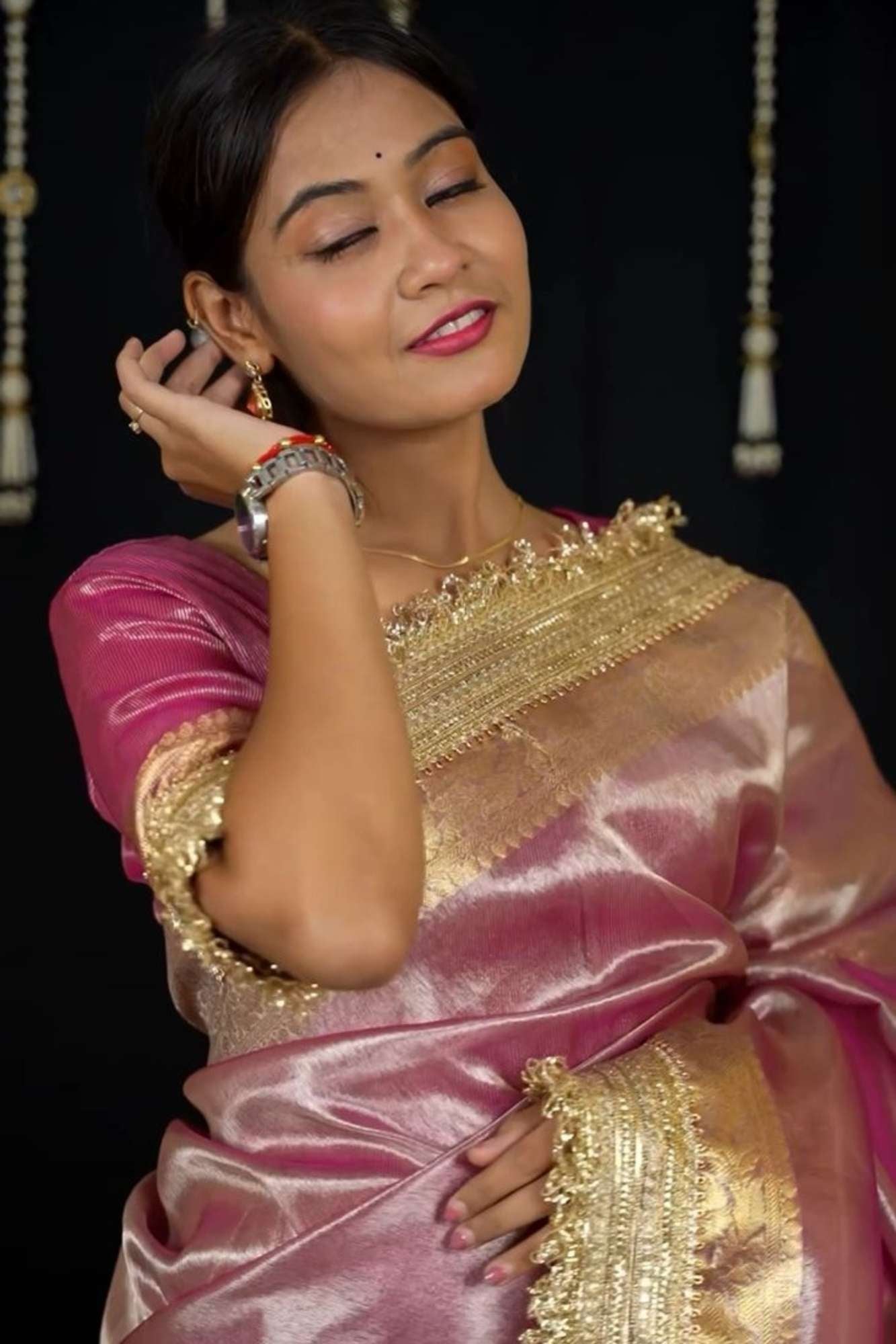 Zip & Go Saree:Soft Patola with Zari & Shimmer Highlights Zip and Go saree