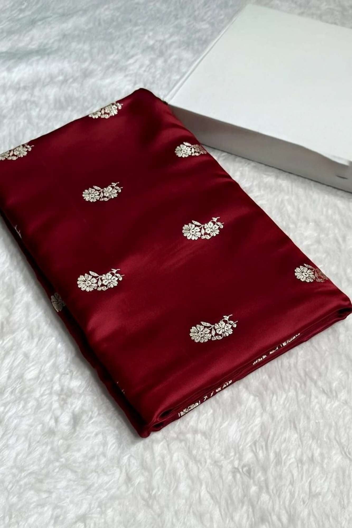 Mashru Banarasi Saree with Floral Zari Buta & Rich pallu Ready To Wear Saree