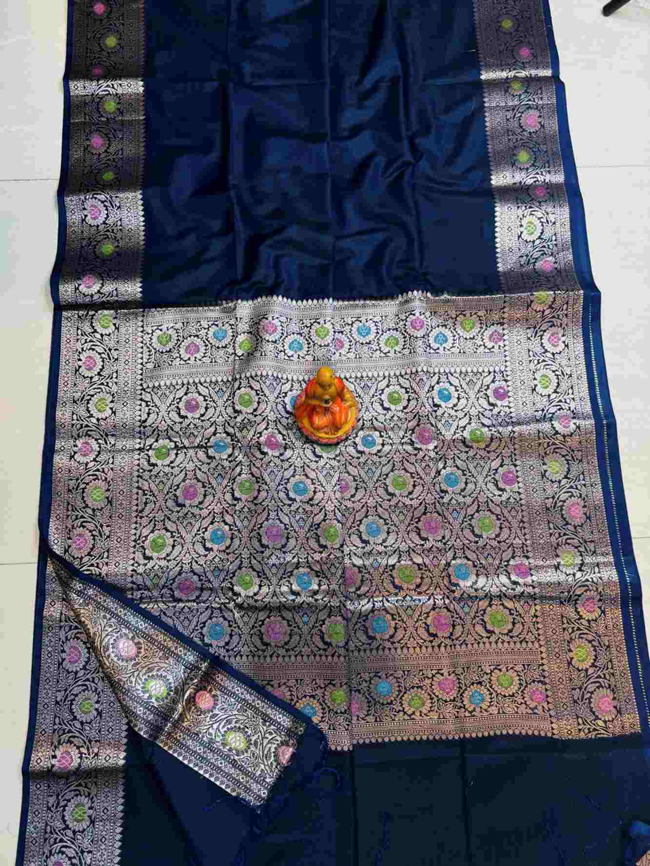 Munga weave Floral Jaal with Meenakari Ready To Wear Saree