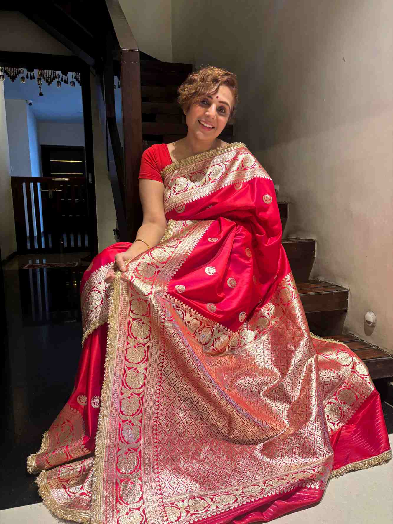 Sonakshi Sinha Inspired Banarasi Pure Mashru Silk Ready To Wear Saree