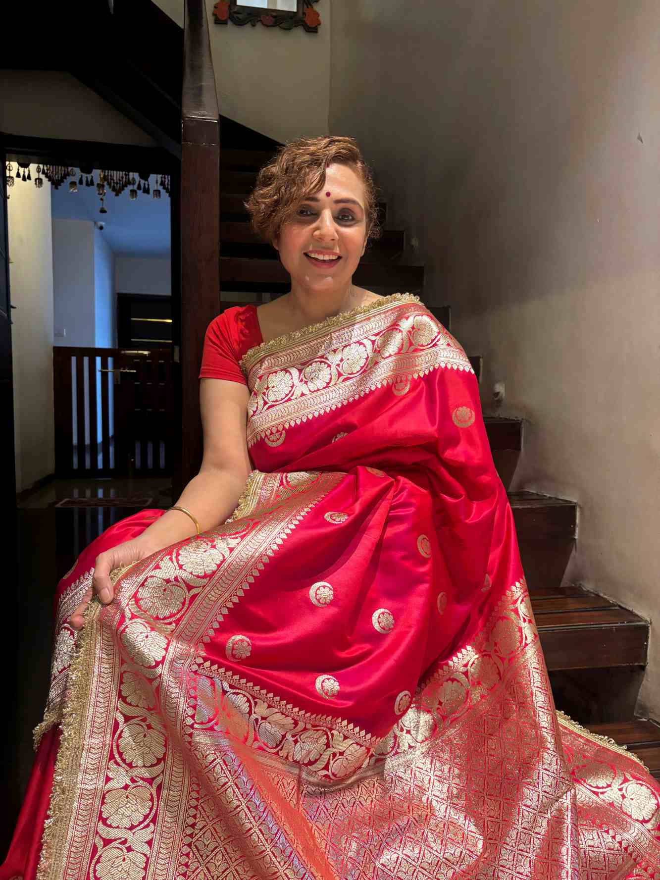 Sonakshi Sinha Inspired Banarasi Pure Mashru Silk Ready To Wear Saree