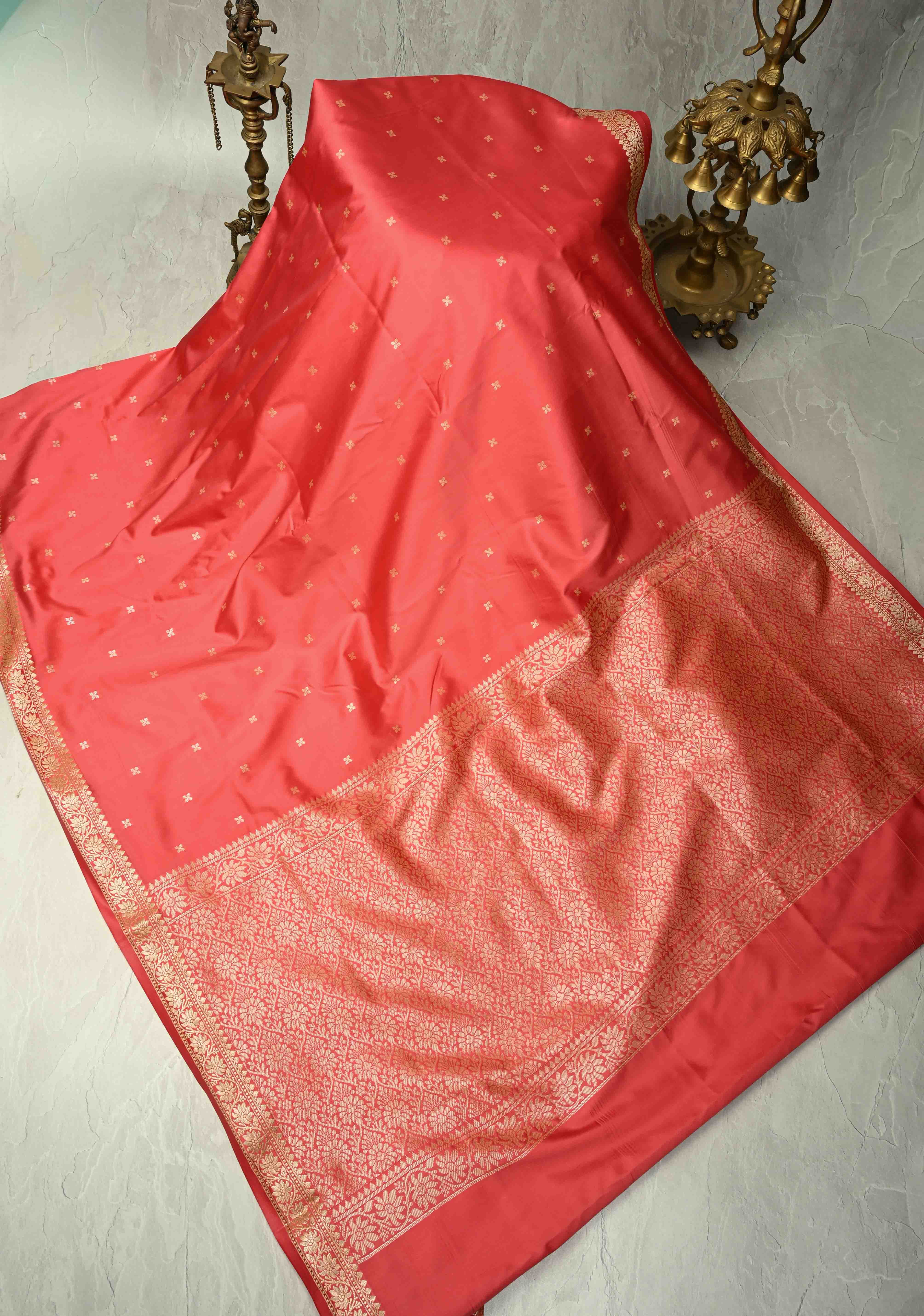 Light Amaranth Semi Silk Saree with Chunri Buttis and Minimal Zari Border