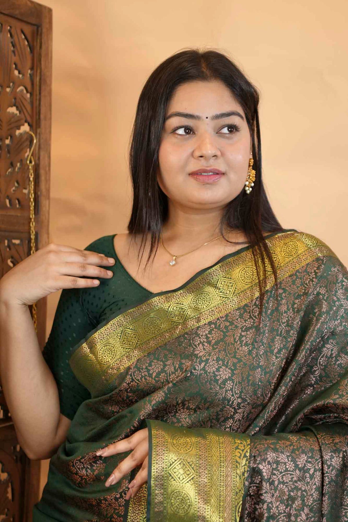 Banarasi Silk Inspired Floral Zari Jaal With Ornate Palla Ready To Wear Saree