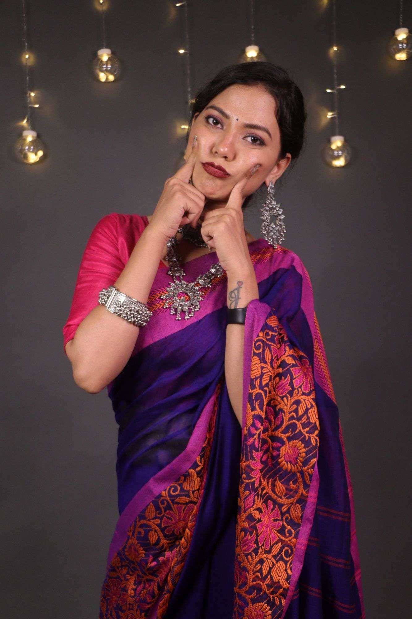 Pure soft cotton with naksha weaving done across the border wrap in 1 minute saree - Isadora Life Online Shopping Store