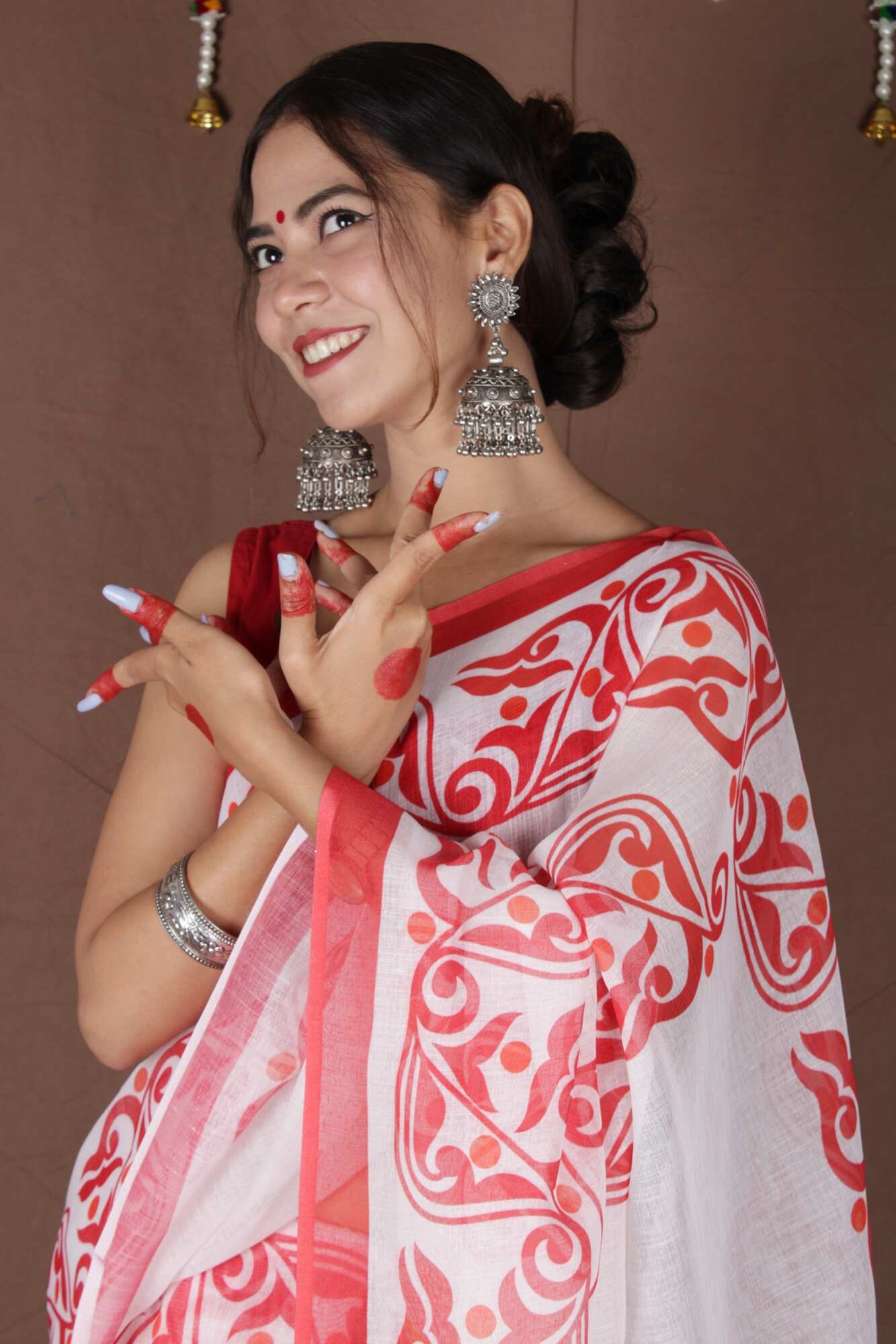 Wrap in 1 Minute  Bengal Tant Red & White Handpainted Cotton Ready to Wear Saree With Ready Made Blouse - Isadora Life Online Shopping Store