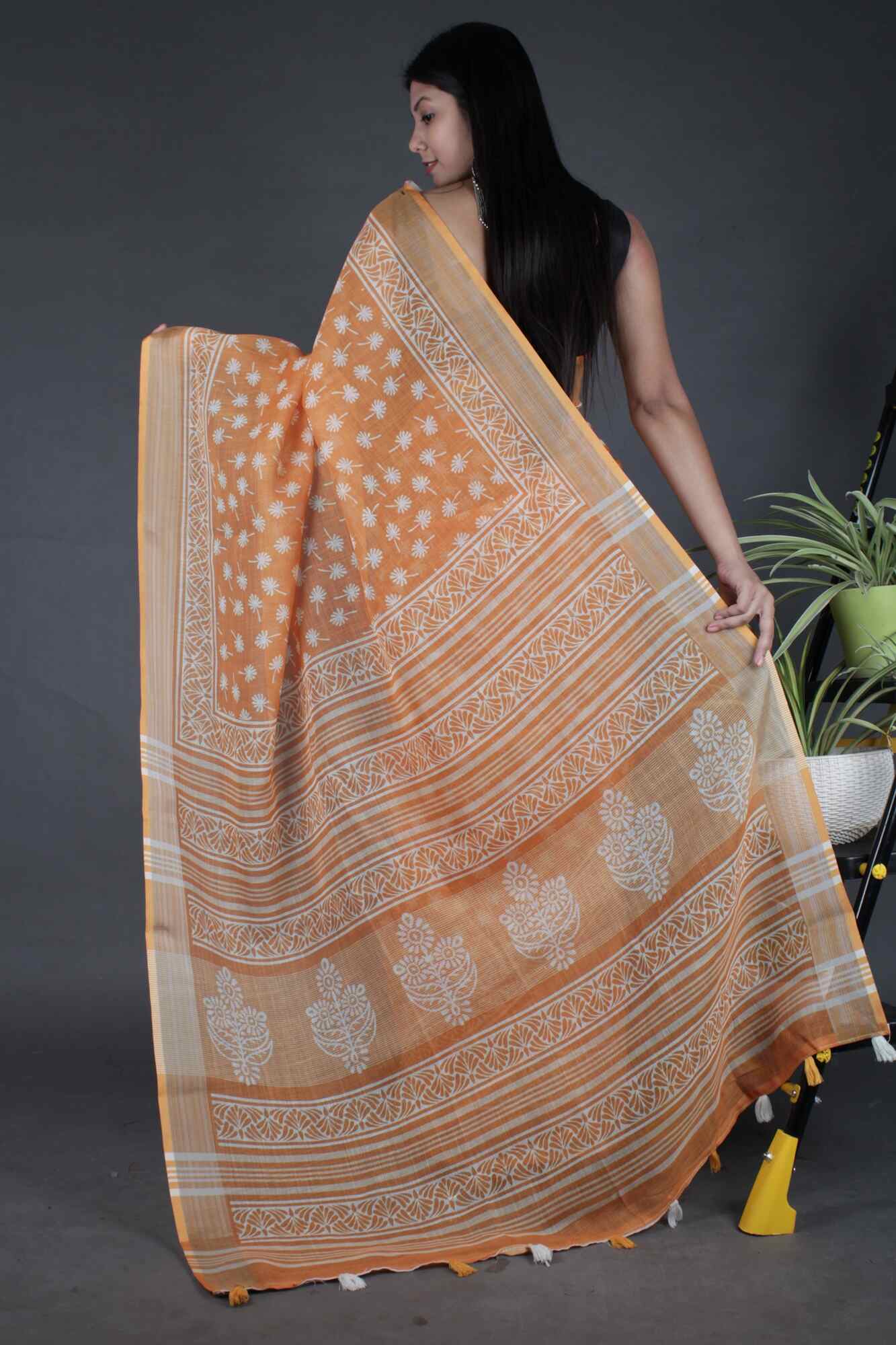 Charming Linen Digital Printed With Silver Weaving Border Wrap in 1 Minute Saree With Readymade Blouse - Isadora Life Online Shopping Store