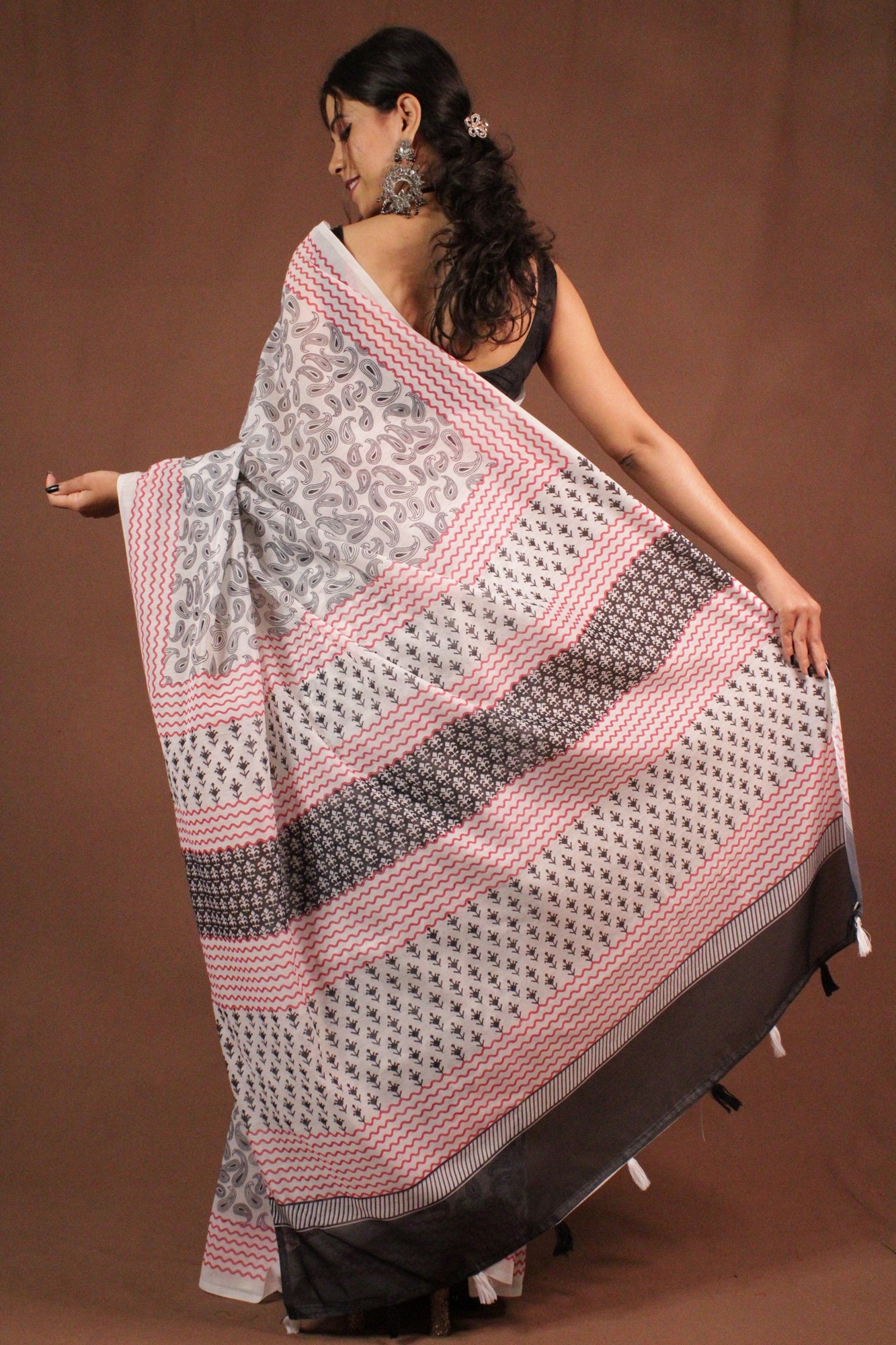 White Handblock cotton print Wrap in 1 minute saree - Isadora Life Online Shopping Store