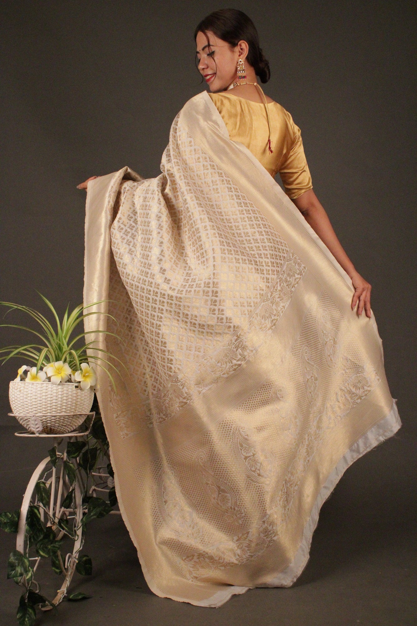 Offwhite and gold Kanjivaram Soft Silk blend Wrap in 1 minute saree - Isadora Life Online Shopping Store