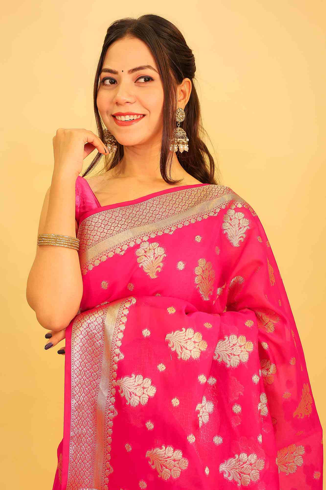 Exquisite Rani Pink Semi Katan Silk Saree with Intricate All-Over Butas and Ornate Palla, Adorned with Luxurious Tassels – A Ready-to-Wear Saree