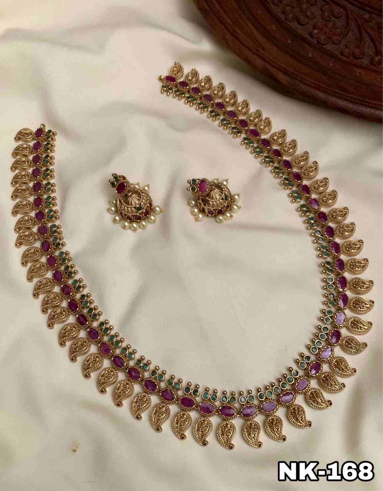 PINK ANTIQUE LONG MANGO SHAPE NECKLESS WITH EARRINGS