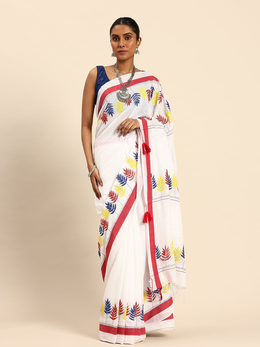 Handloom White Red Kantha Saree with Blouse piece | SHOBITAM